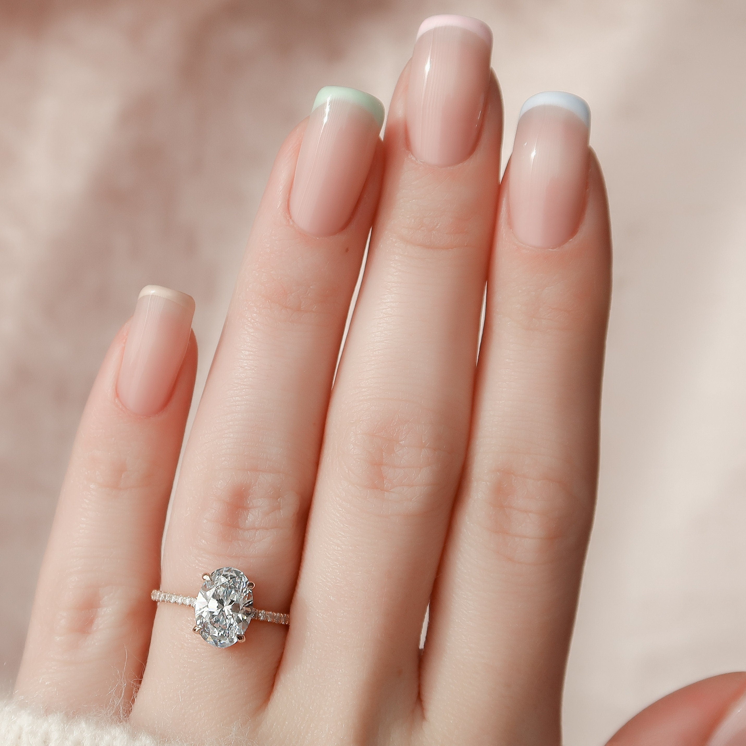 2.0 CT Oval Cut Moissanite Pave Engagement Ring Imagen secundaria del producto