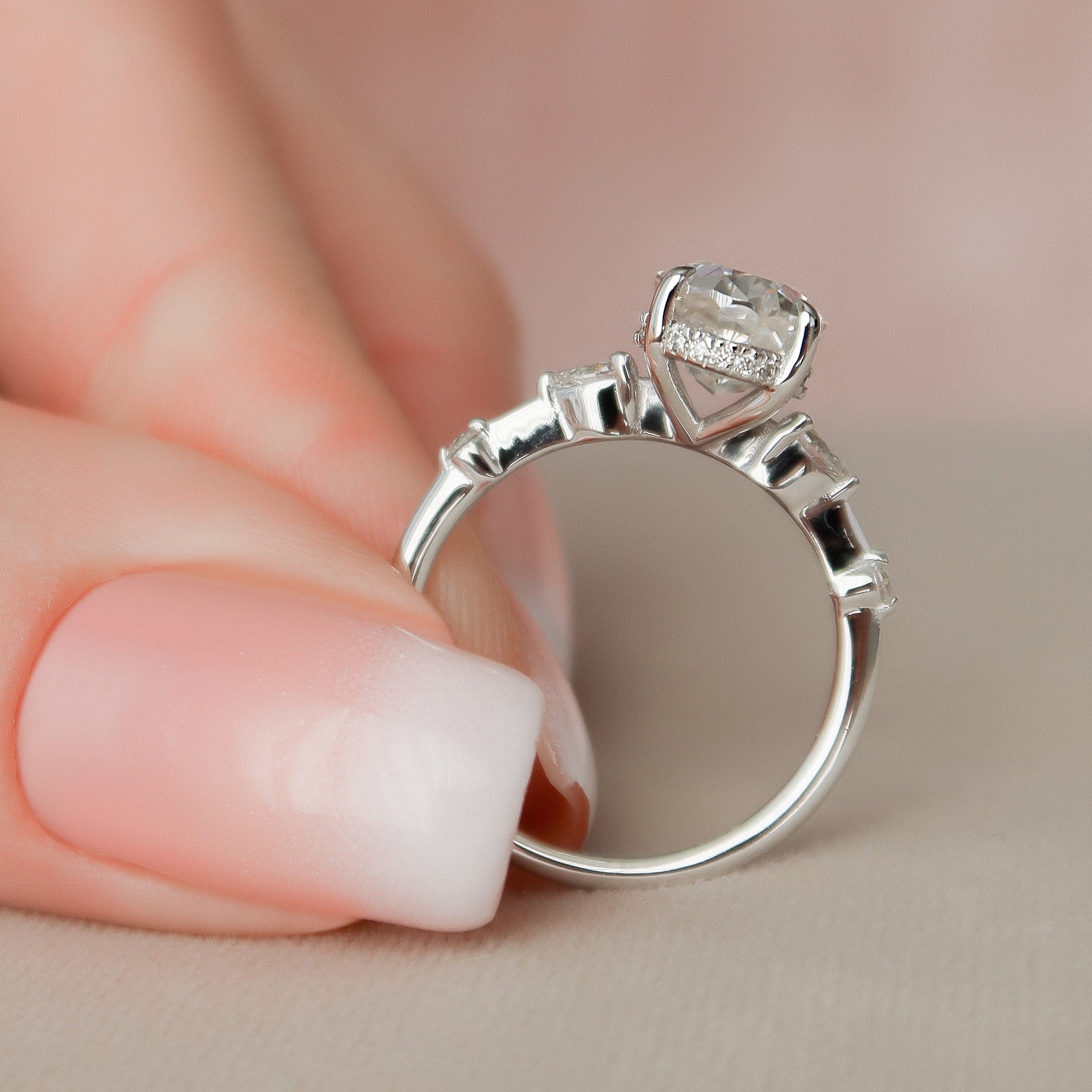 2.0 CT Oval Cut Three Stones Moissanite Engagement Ring