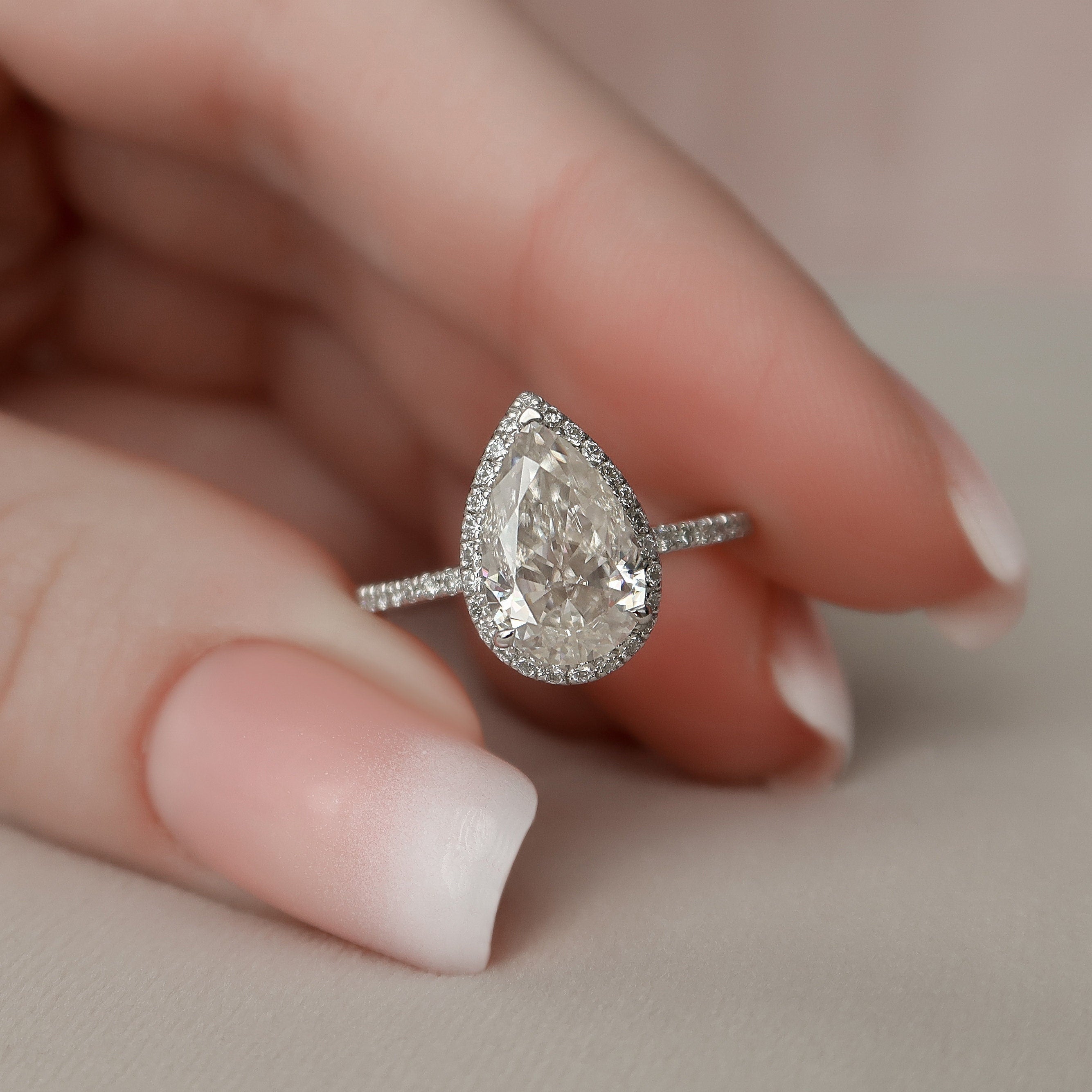2.0 CT Pear Moissanite Halo Setting Engagement Ring