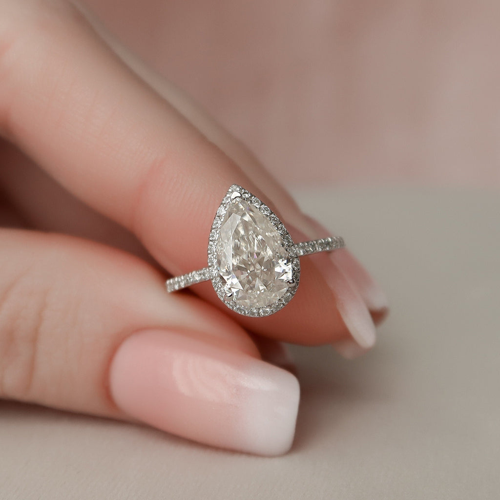 2.0 CT Pear Moissanite Halo Setting Engagement Ring