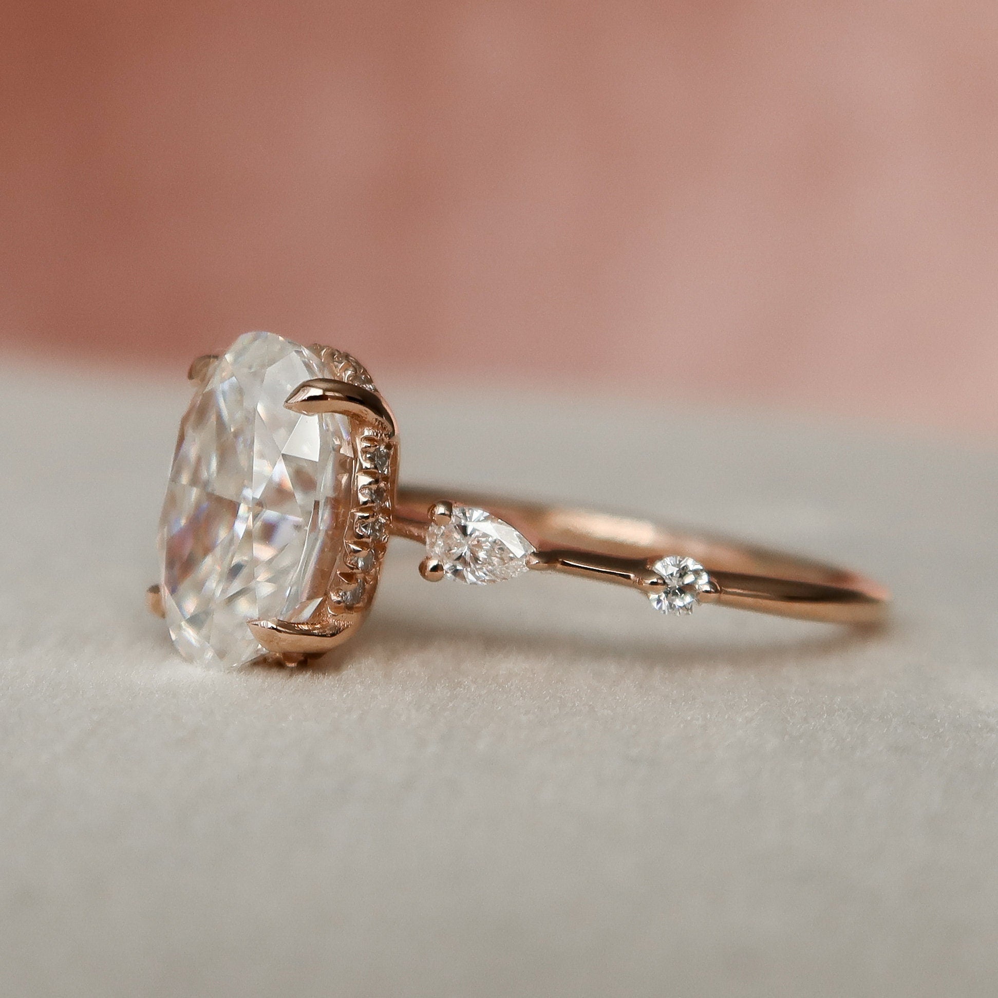 2.0 CT Oval Cut Three Stones Moissanite Engagement Ring