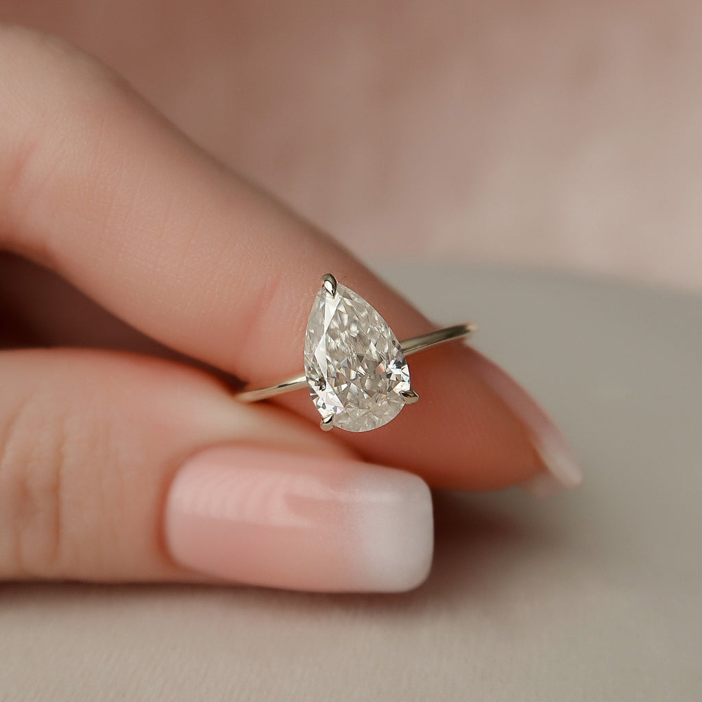 2.0 CT Pear Moissanite Hidden Halo Setting Engagement Ring