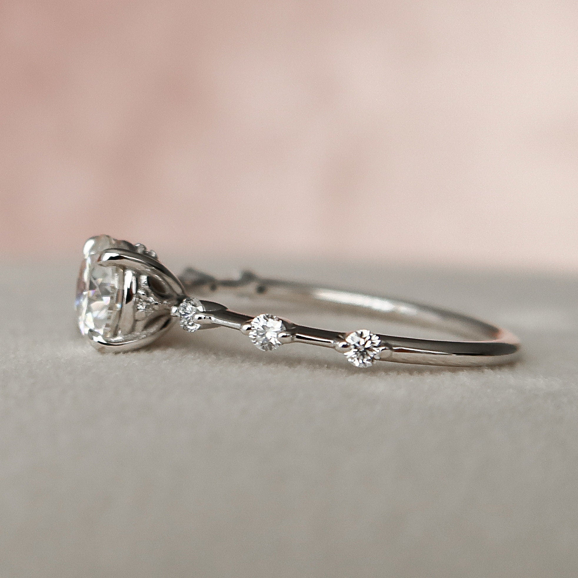 1.0 CT Round Cut Dainty Style Moissanite Engagement Ring