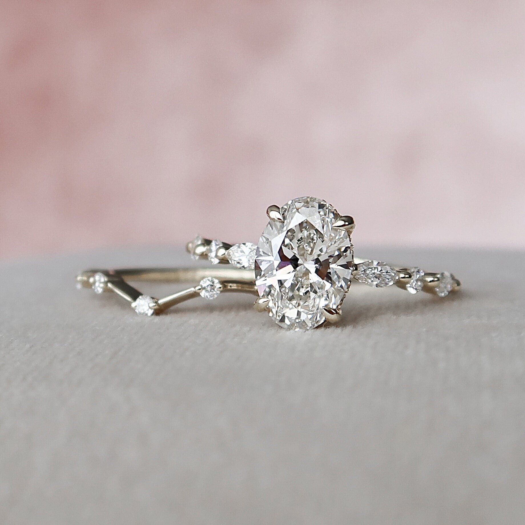 2.0CT Oval Cut Moissanite Dainty Bridal Ring Set