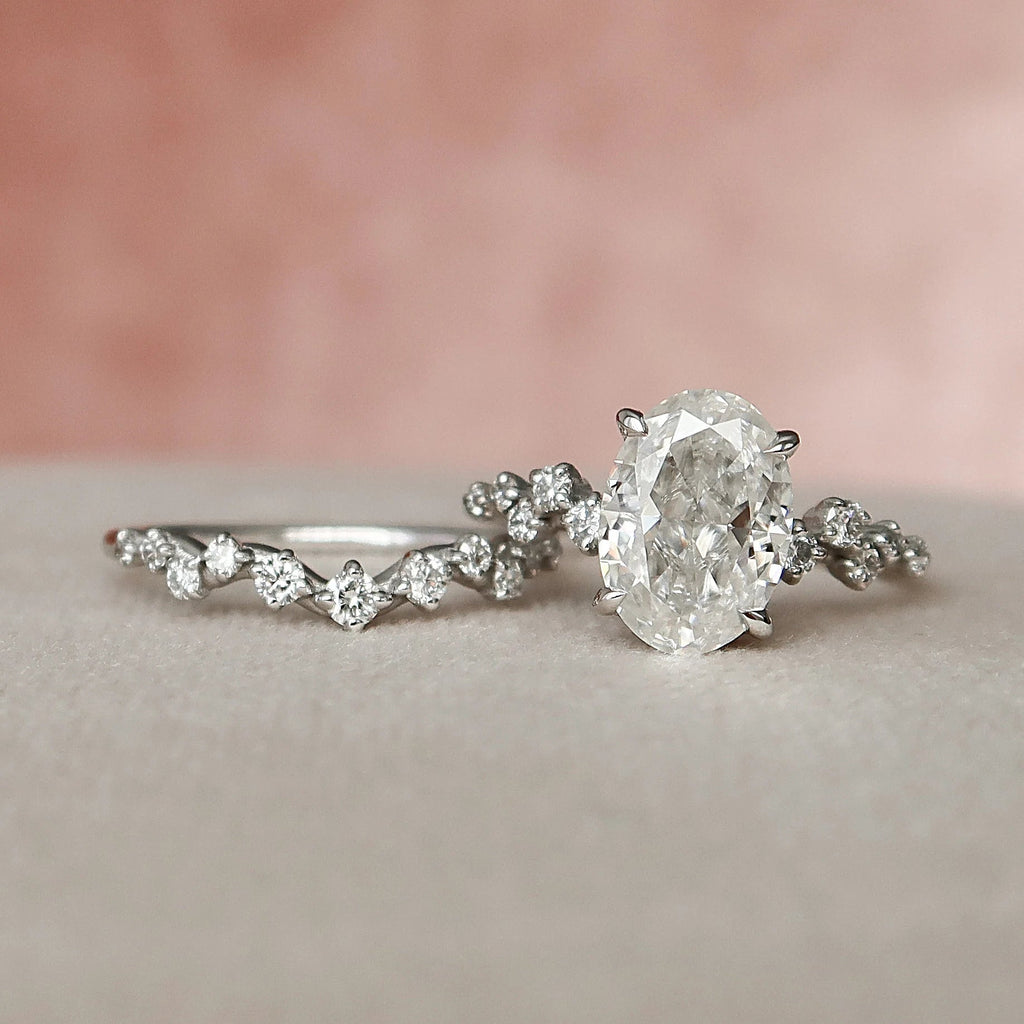 2.0CT Oval Cut Moissanite cluster Bridal Ring Set
