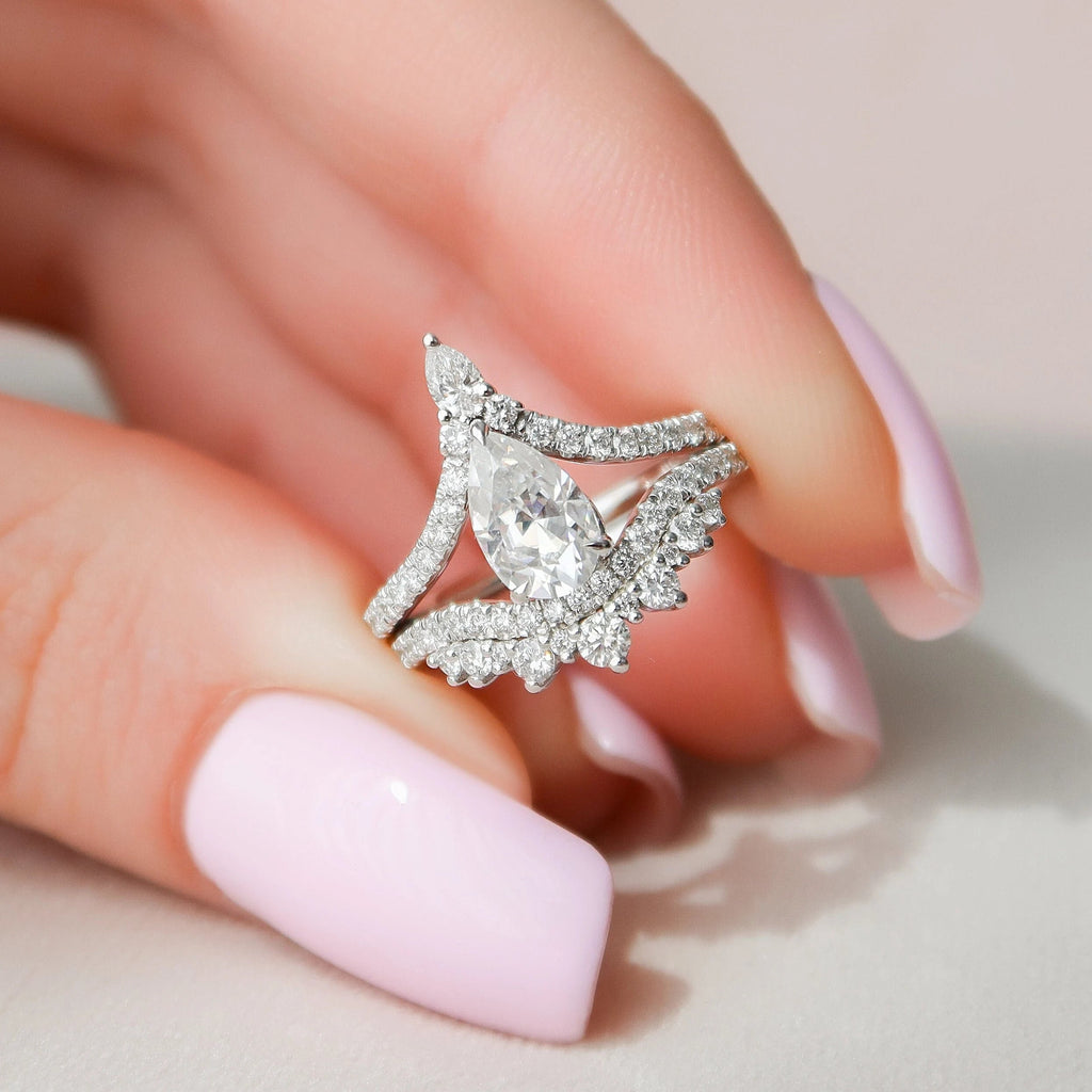 1.0CT Pear Cut Moissanite Halo Bridal Engagement Ring Set