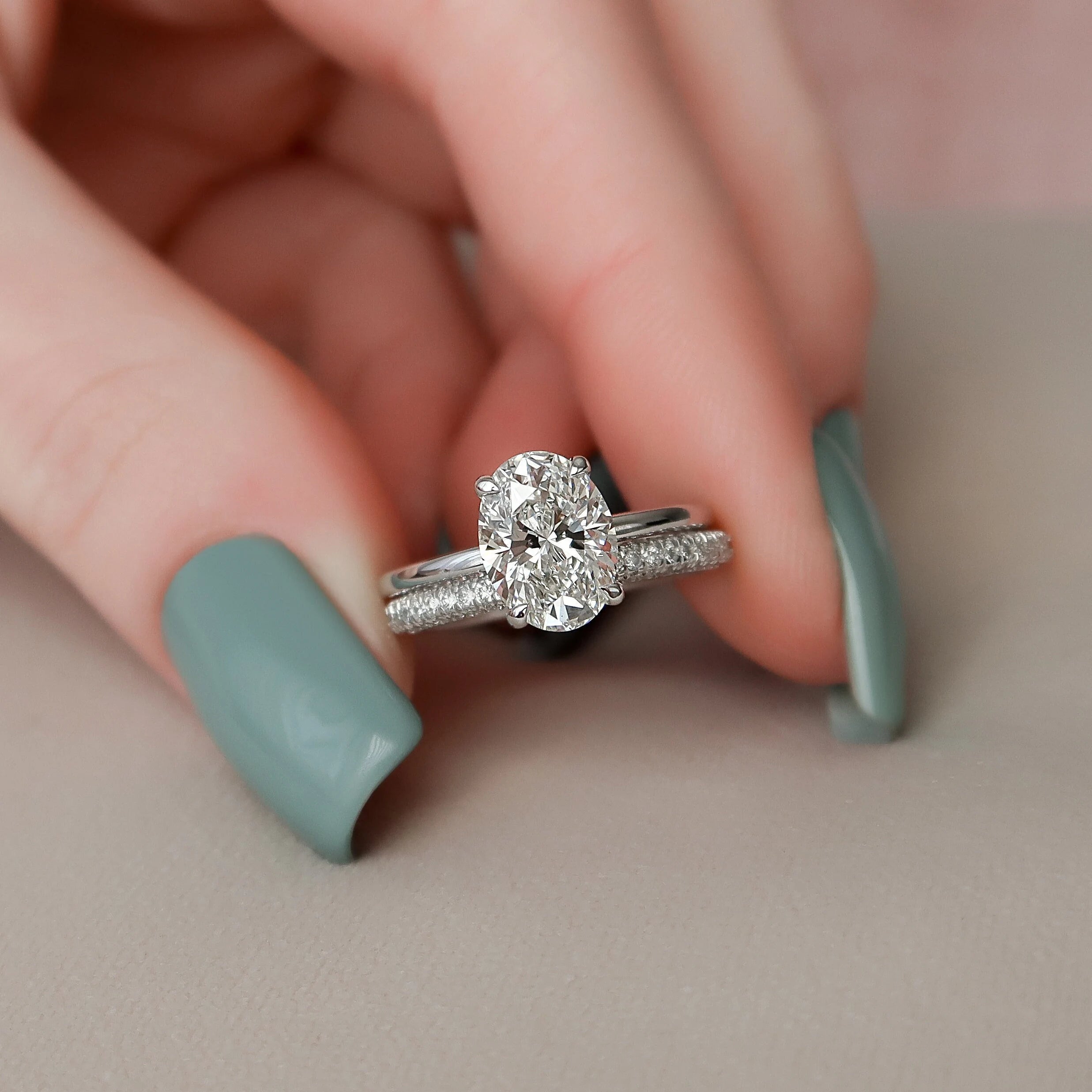 2.0CT Oval Cut Moissanite Solitaire Bridal Ring Set