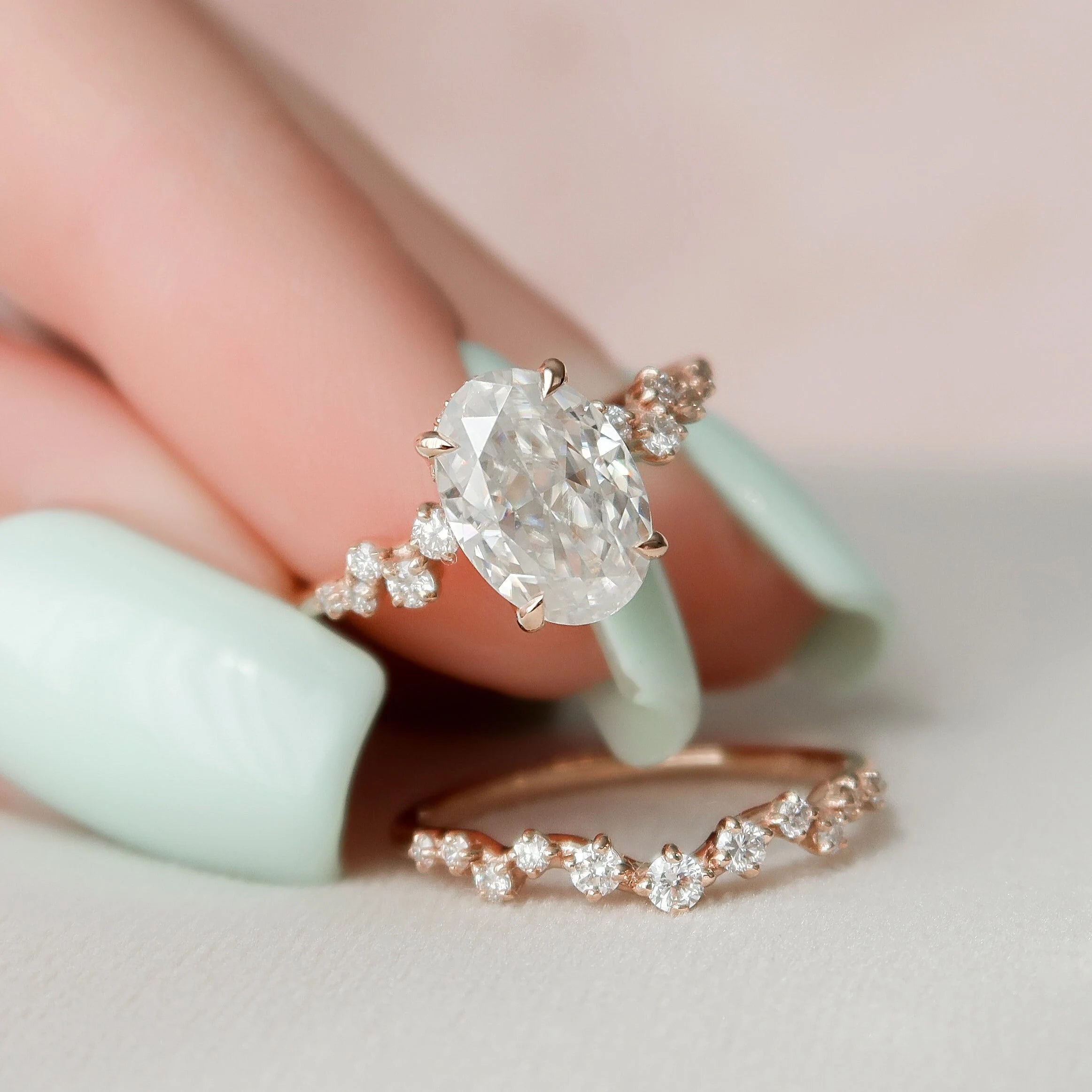 2.0CT Oval Cut Moissanite cluster Bridal Ring Set