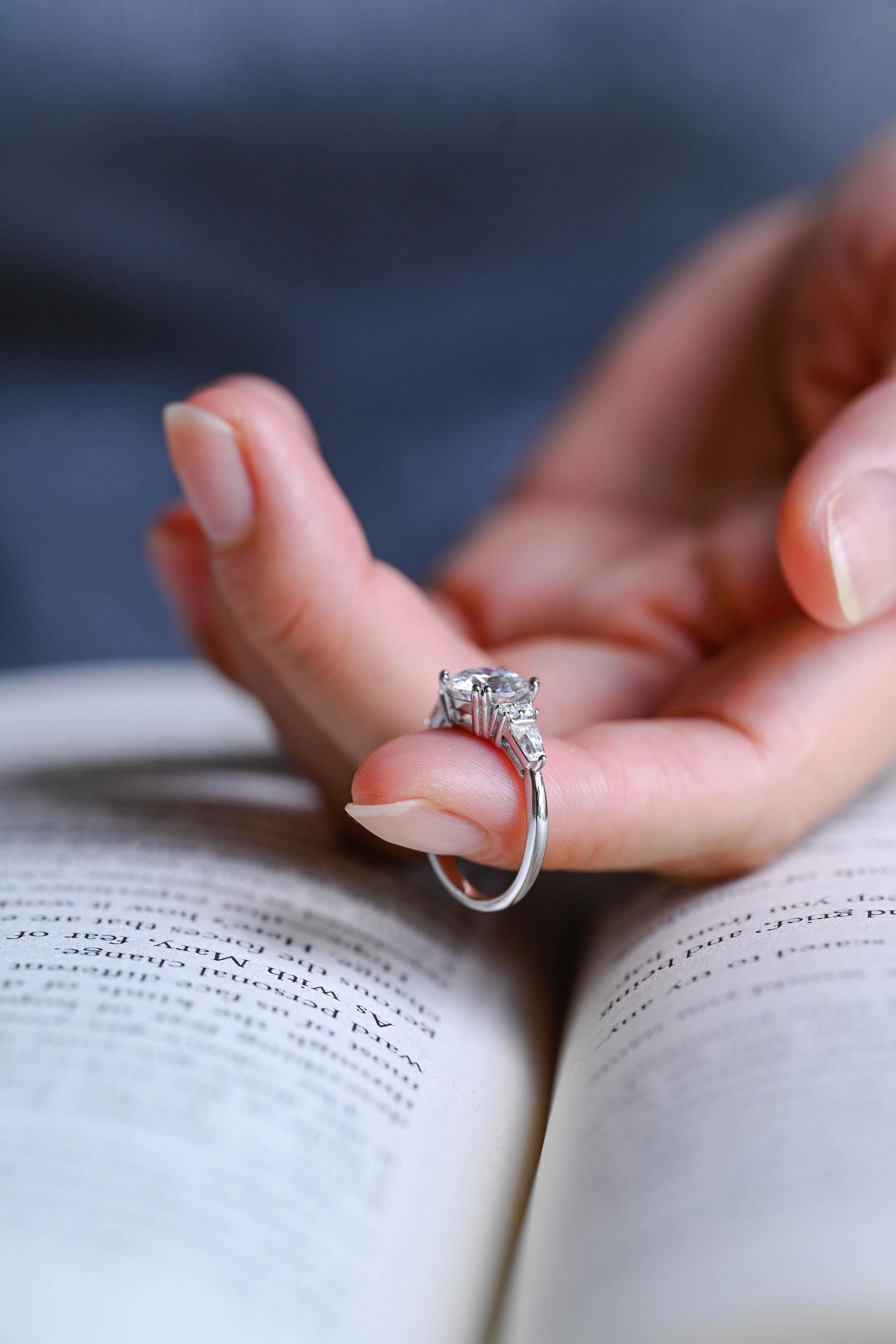 Solid Gold Round Cut Moissanite Engagement Ring with Trapezoid Accent