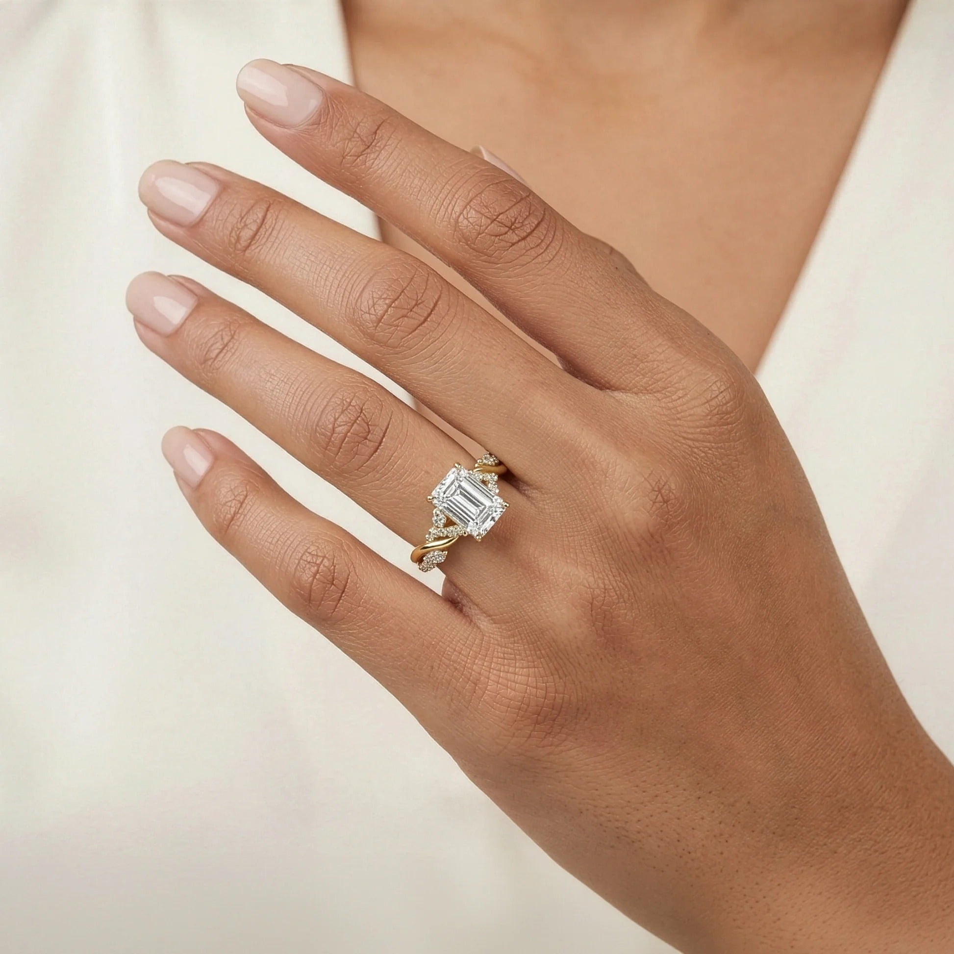 Enchanted Star Diamond And Gold Disney Princess Rapunzel Twisted Pavé Engagement Ring
