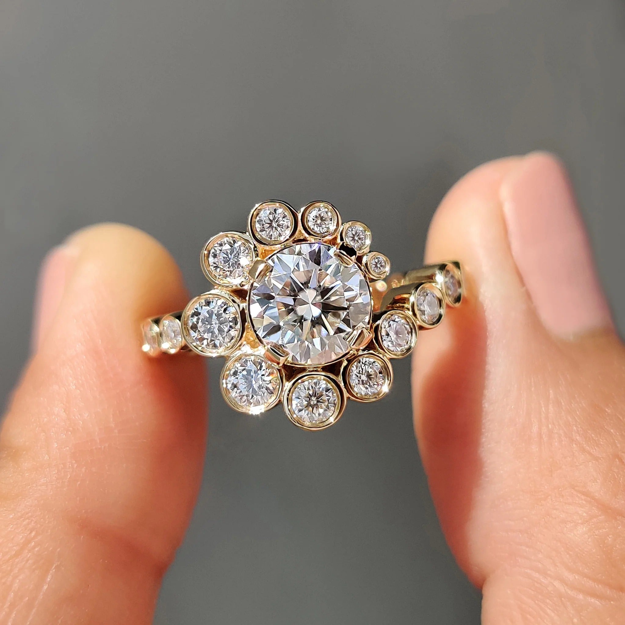 1.0 - 2.0 CT Round Cut Moissanite Halo Engagement Ring