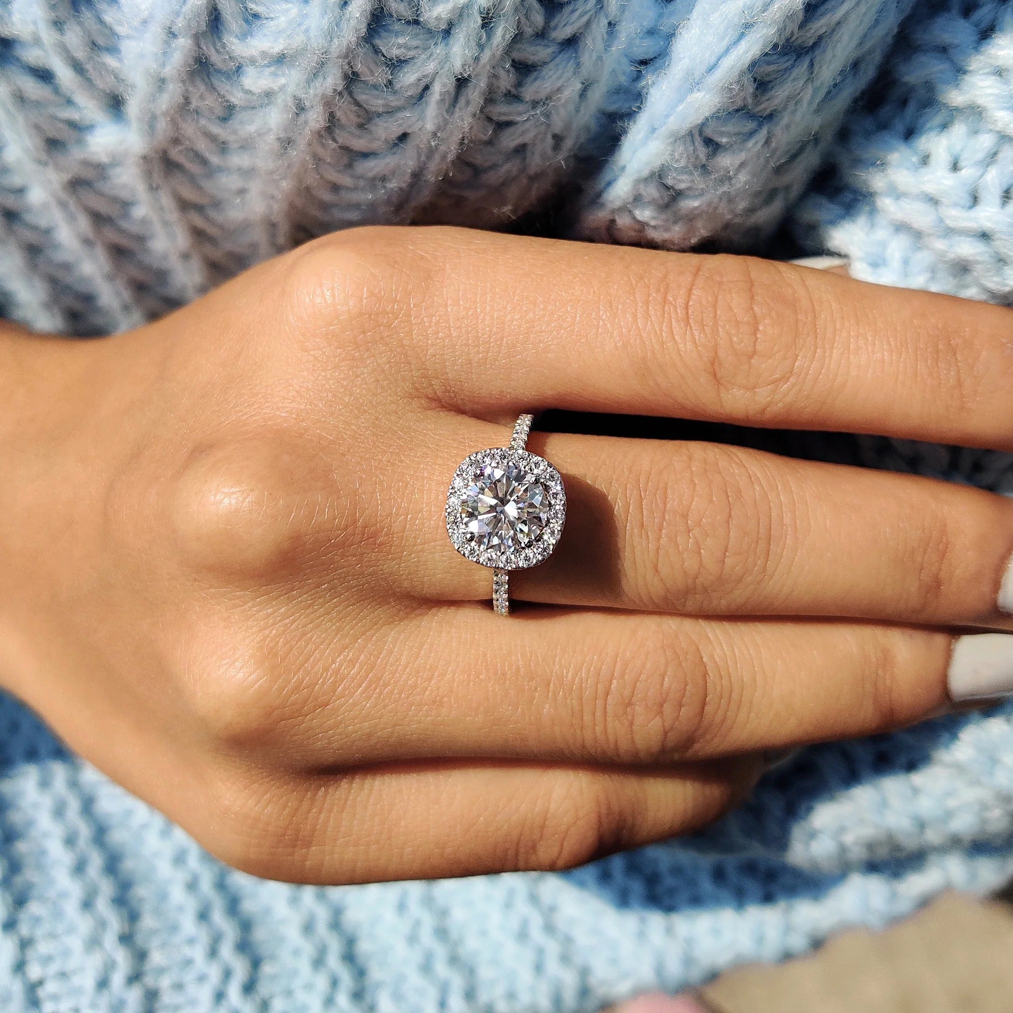 1.0 - 2.0 CT Round Cut Moissanite Halo Engagement Ring