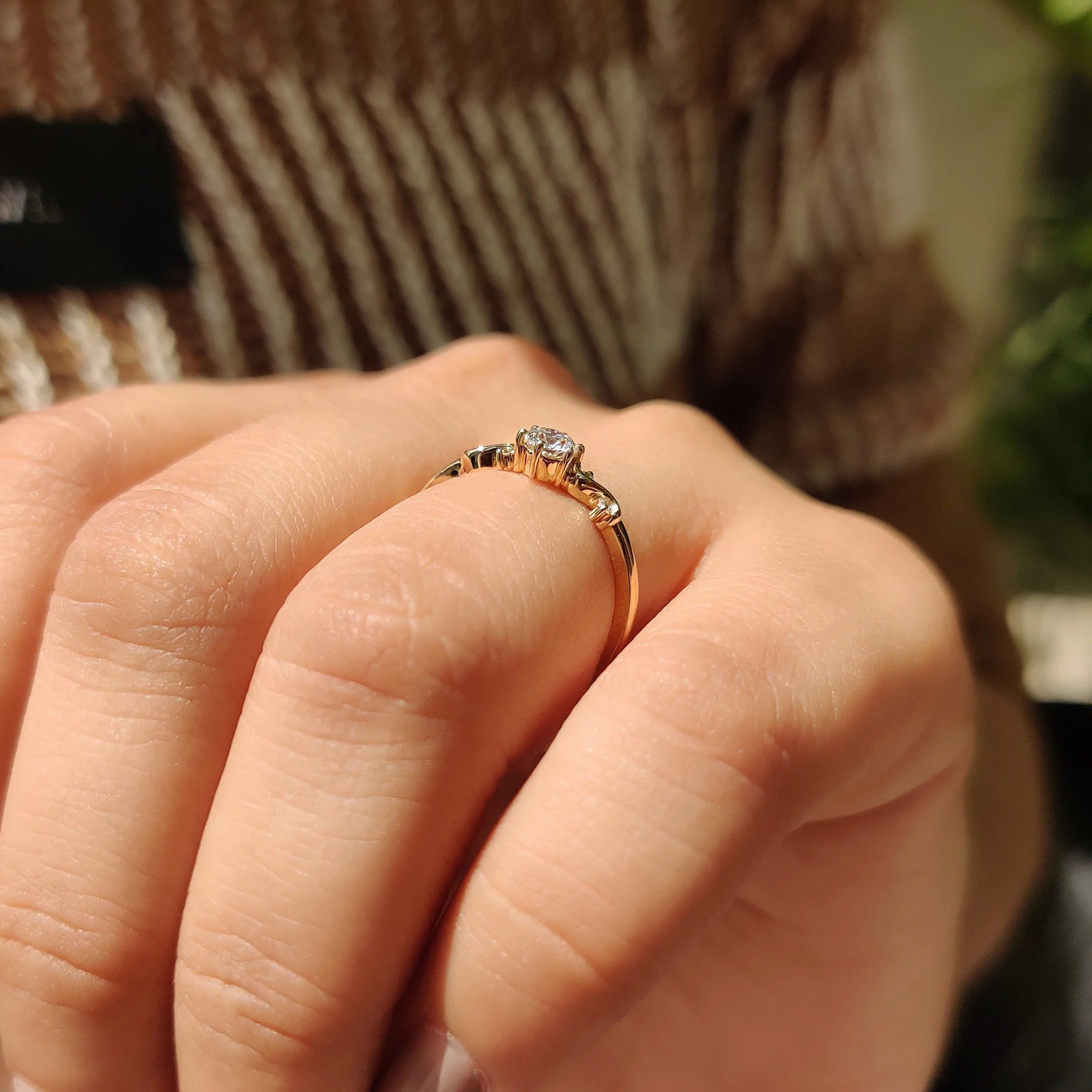 0.5 - 1.5 CT Round Cut Moissanite Five Stone Engagement Ring