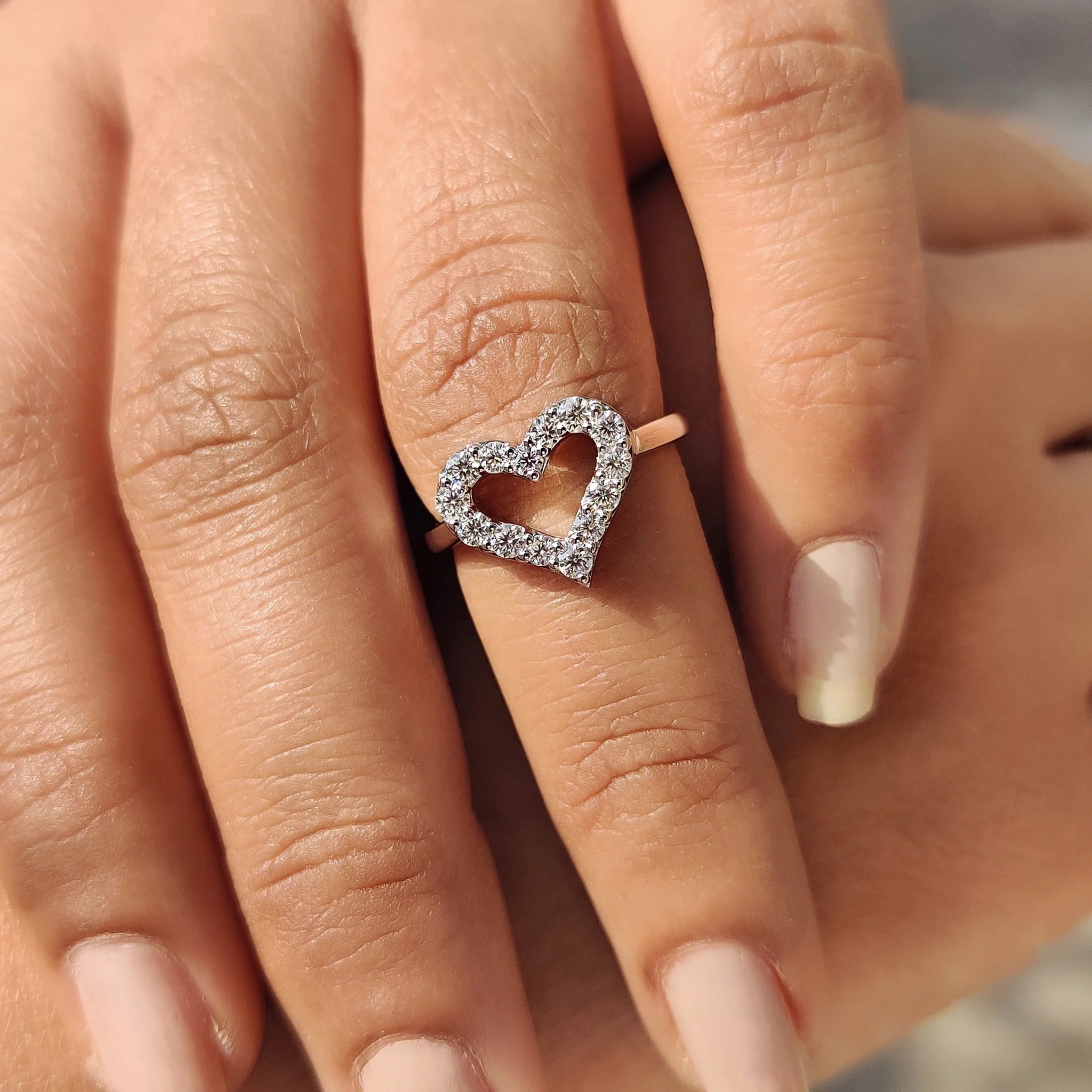 0.5 TWC Round Cut Moissanite HeartShape Engagement Ring