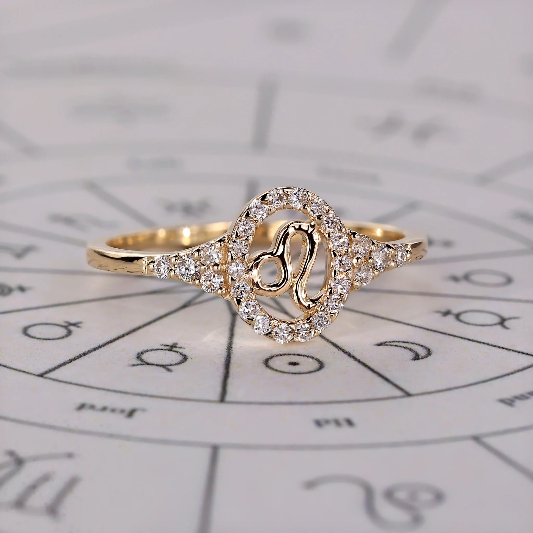 0.45 TCW Round Side Leo zodiac Ring
