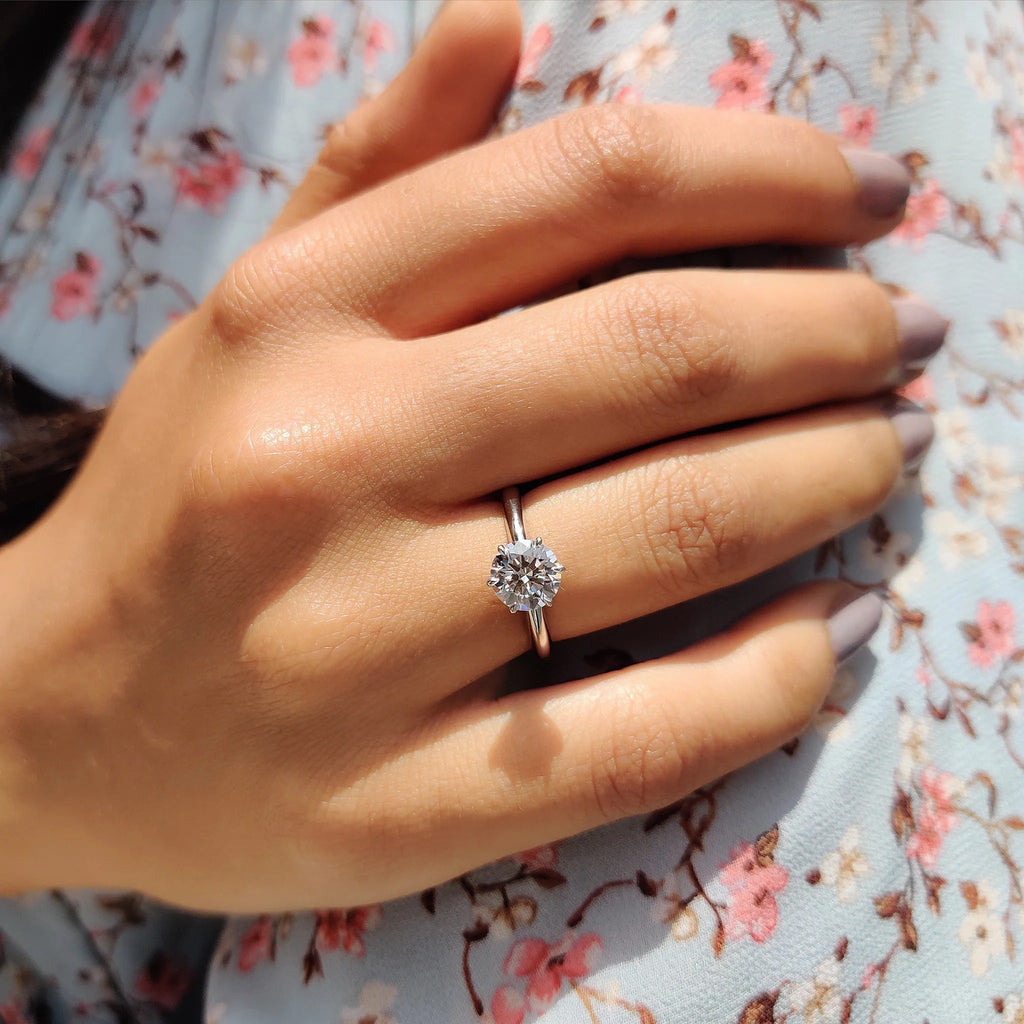 0.5 - 1.5 CT Round Cut Moissanite Solitaire Engagement Ring