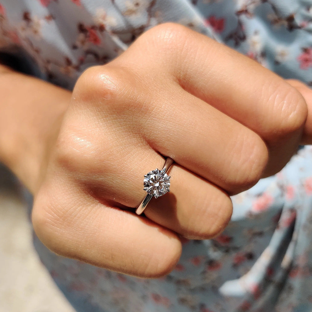 0.5 - 1.5 CT Round Cut Moissanite Solitaire Engagement Ring