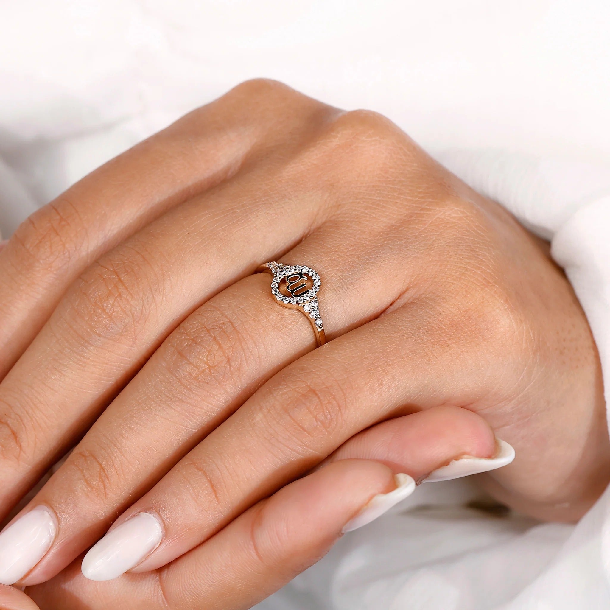 0.40 TCW Round Side Stone Virgo zodiac Ring