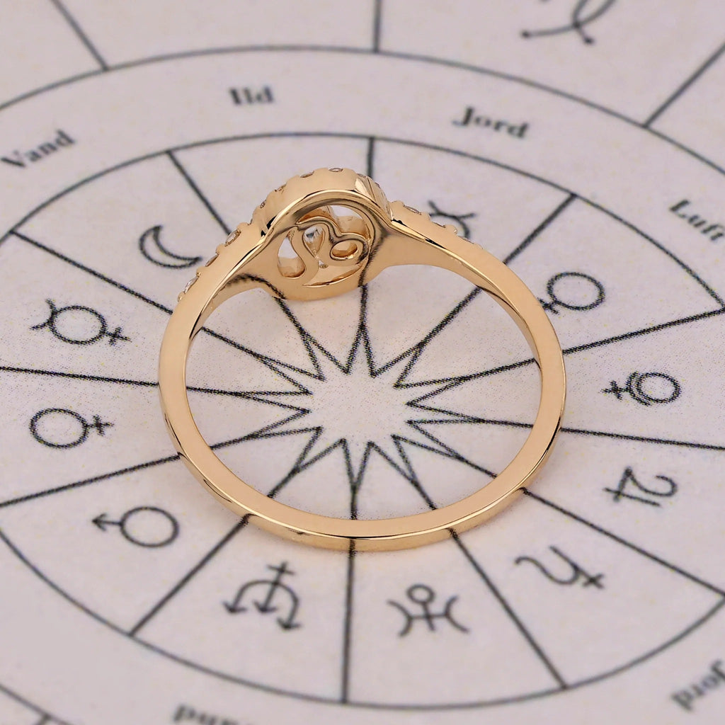 0.45 TCW Round Side Leo zodiac Ring
