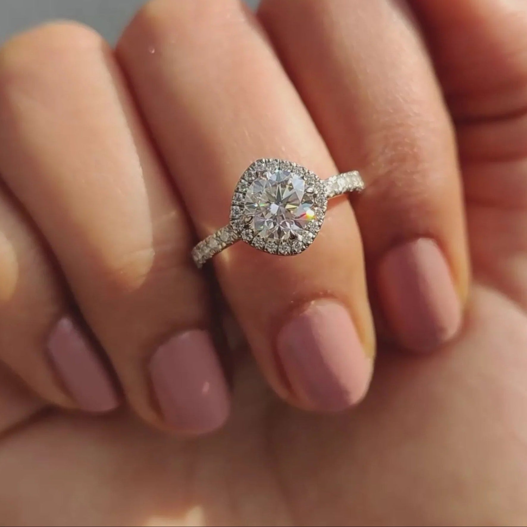1.0 - 2.0 CT Round Cut Moissanite Halo Engagement Ring