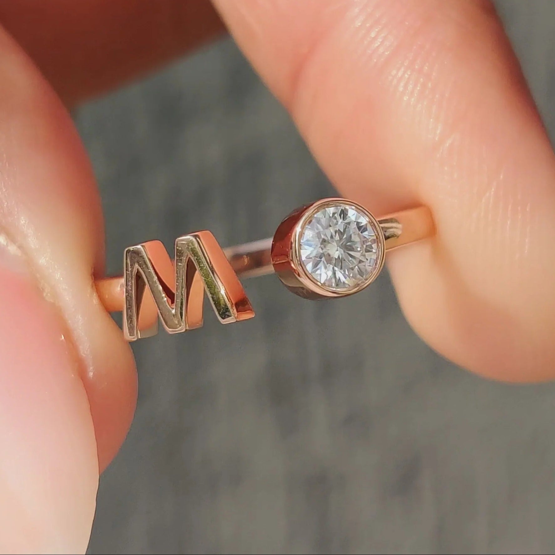 1.0 CT Round Cut Moissanite Engagement Ring Secondary image