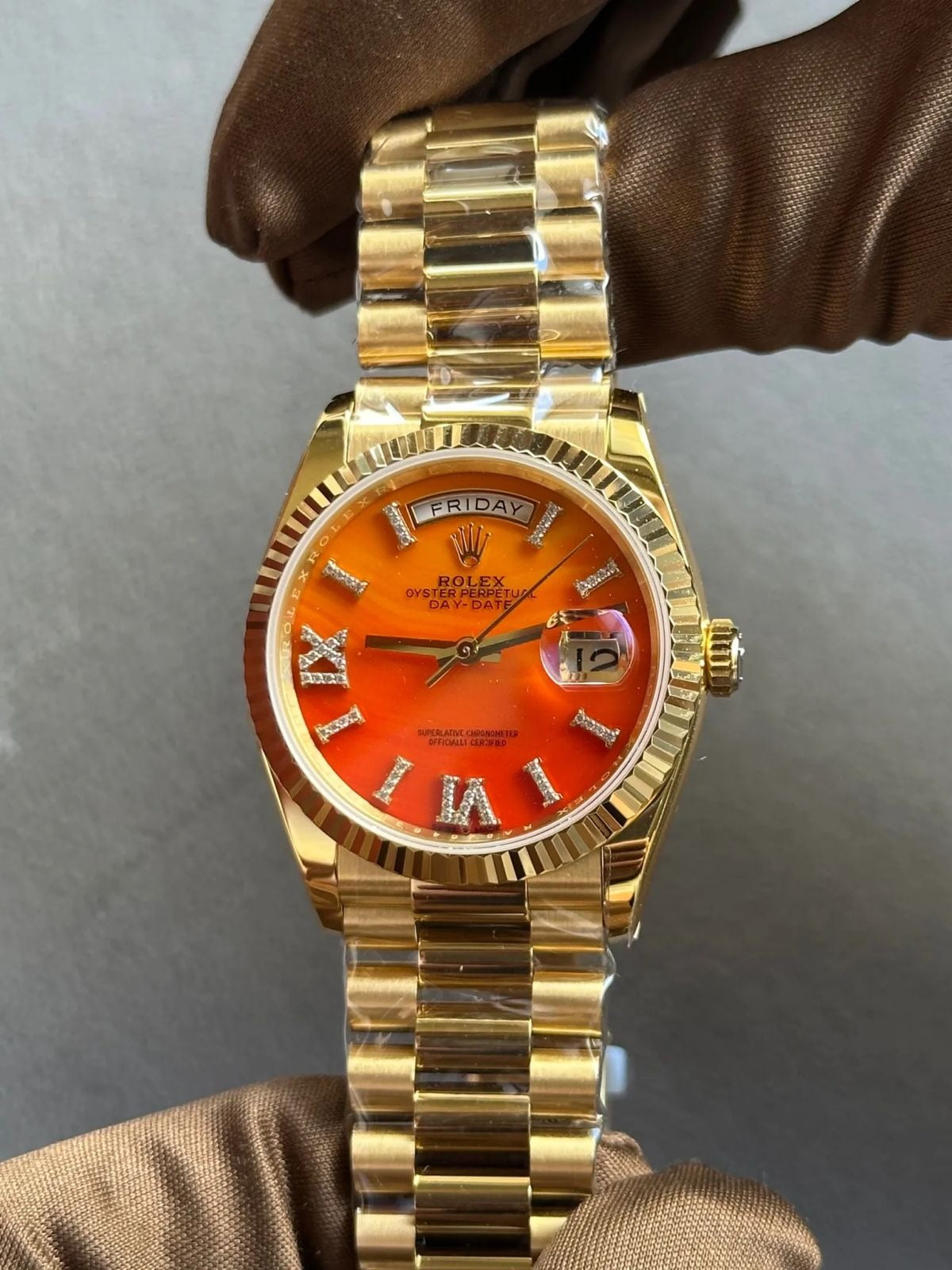 Rolex Day-Date Orange Dial Image secondaire du produit