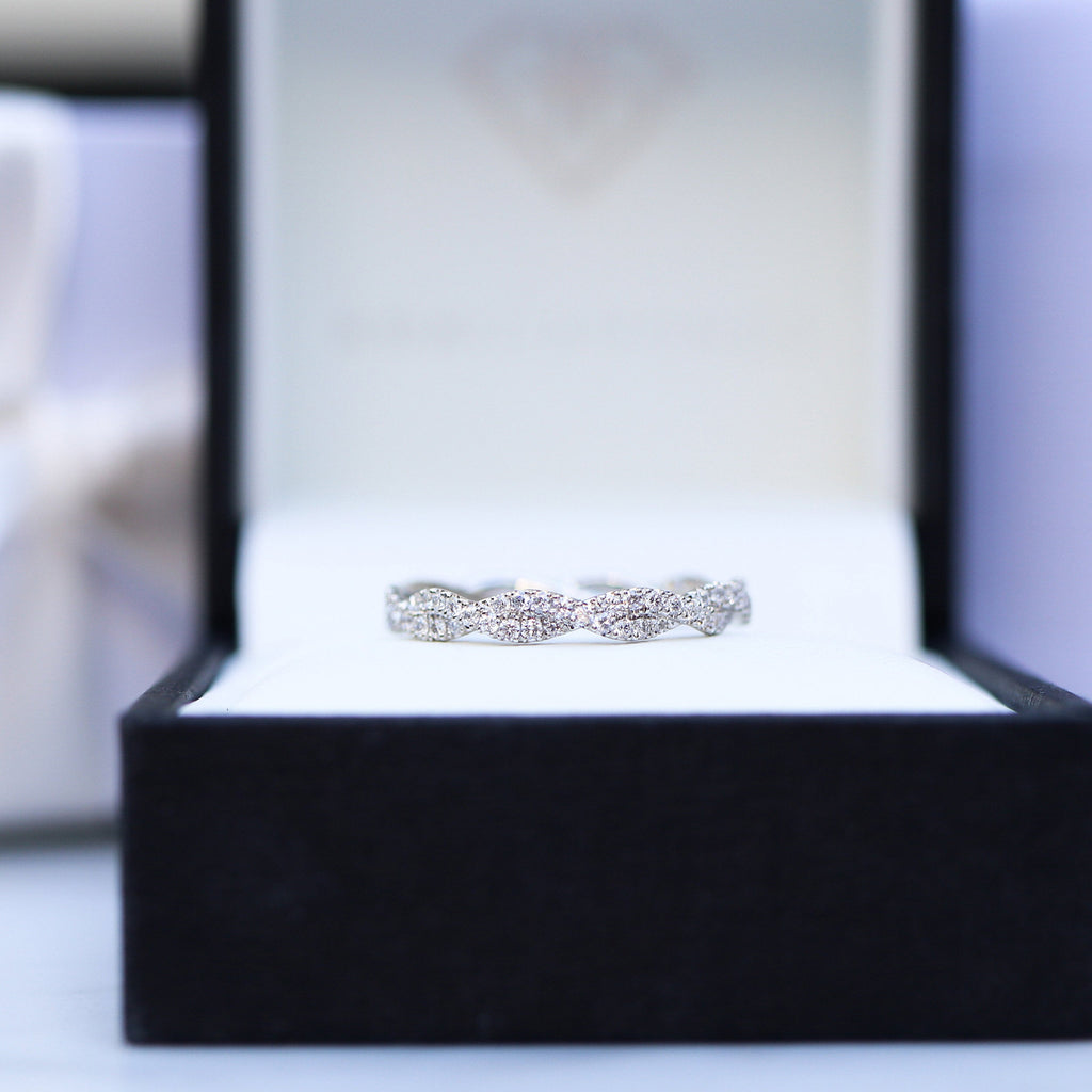 1.0 TCW Round Brilliant Full Eternity Twisted Moissanite Wedding Band