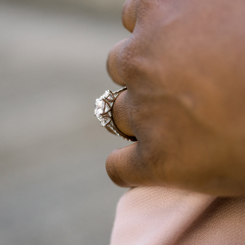 2.0 CT Round Moissanite Three Stone Setting Engagement Ring
