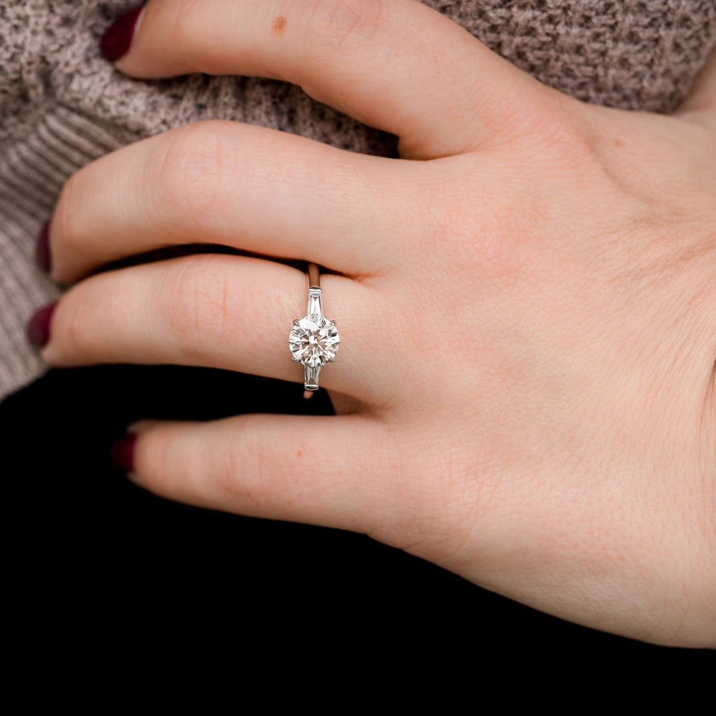 2.0 CT Round Brilliant Cut Moissanite Three Stones Engagement Ring