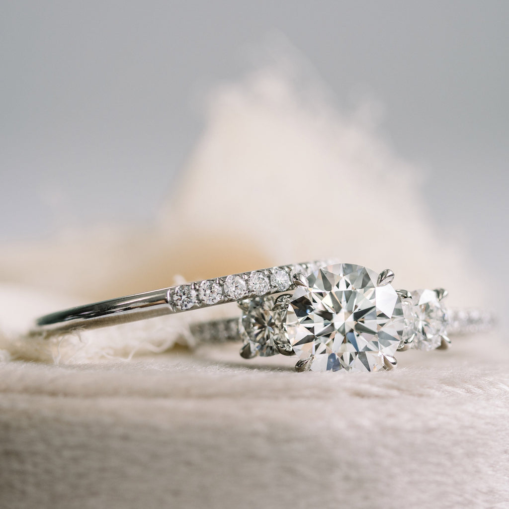 2.0 CT Round Moissanite Three Stone Setting Engagement Ring