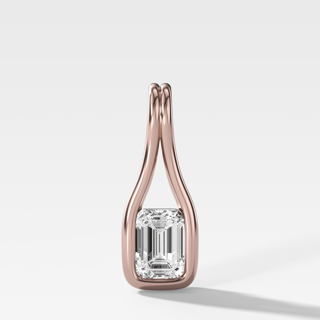 Lasso Emerald Diamond Pendant