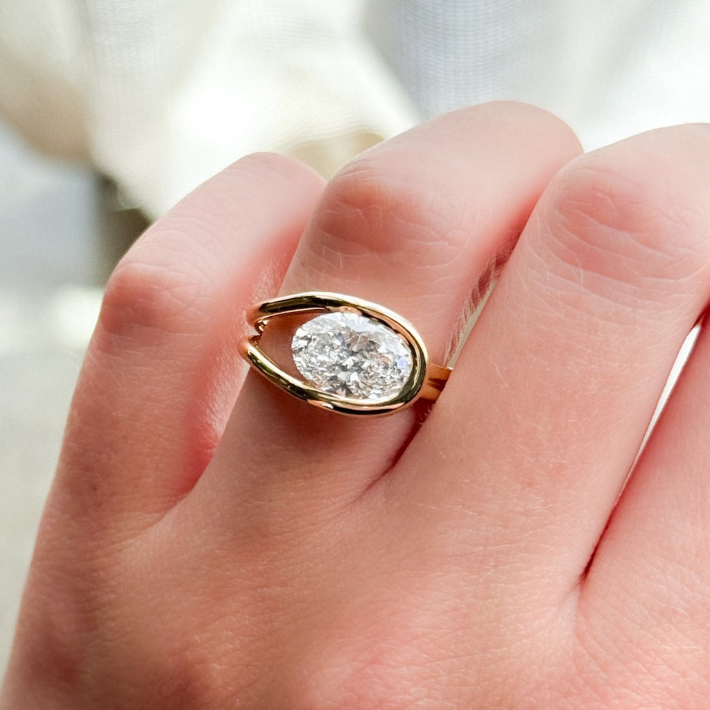 Lasso Engagement Ring with Oval Cut Diamond