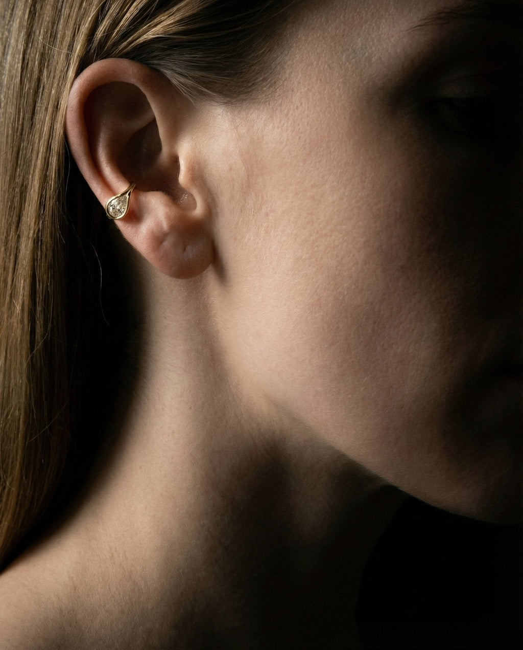 Lasso Pear Diamond Ear Cuff Single