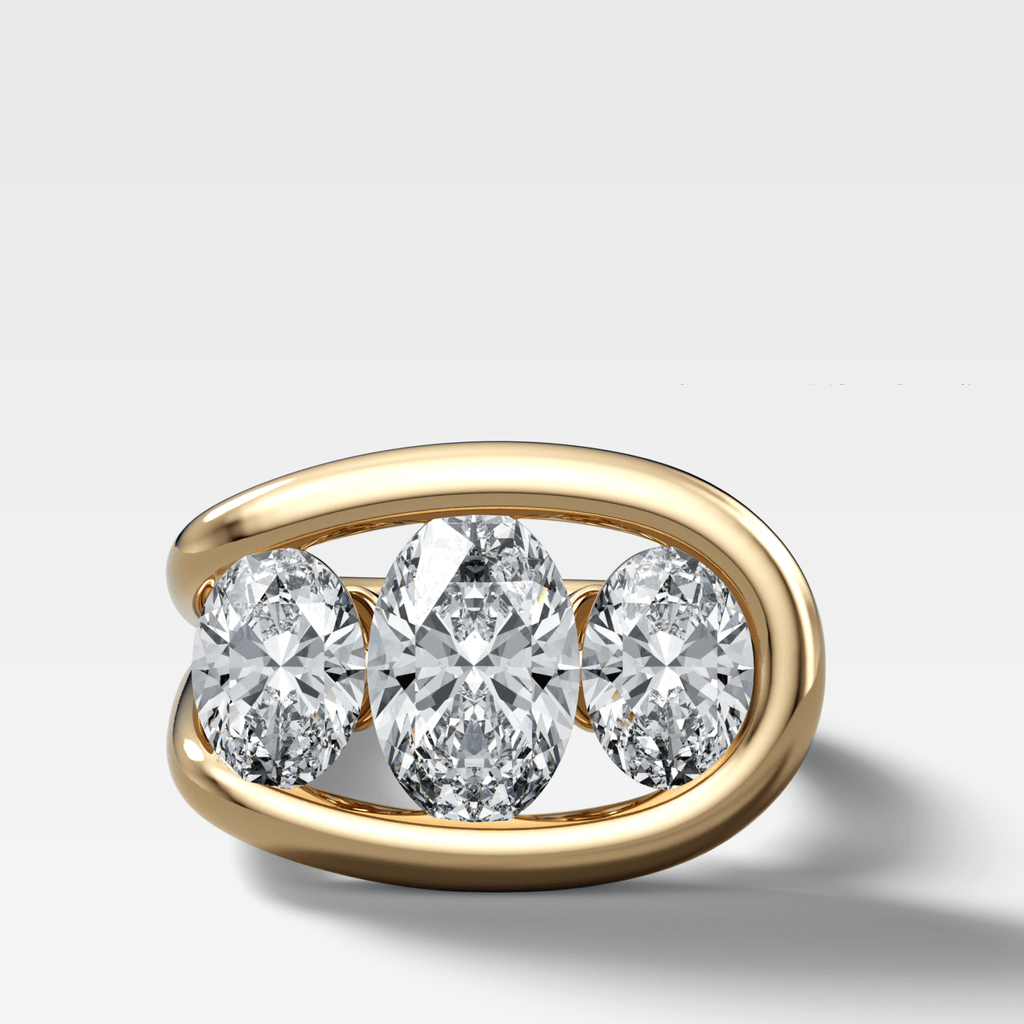 Lasso Triad Engagement Ring With Oval Cut Diamonds