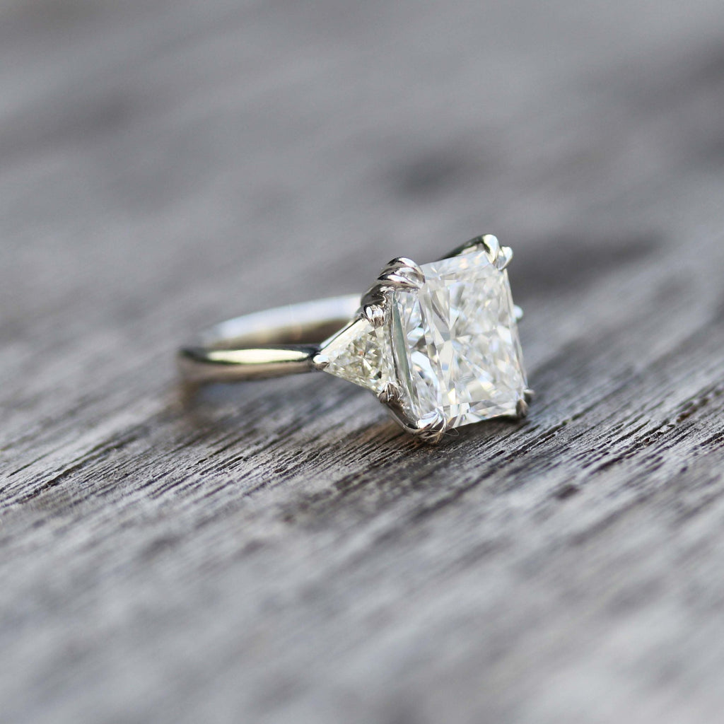 4.0 CT Radiant Cut Moissanite Three Stones Engagement Ring