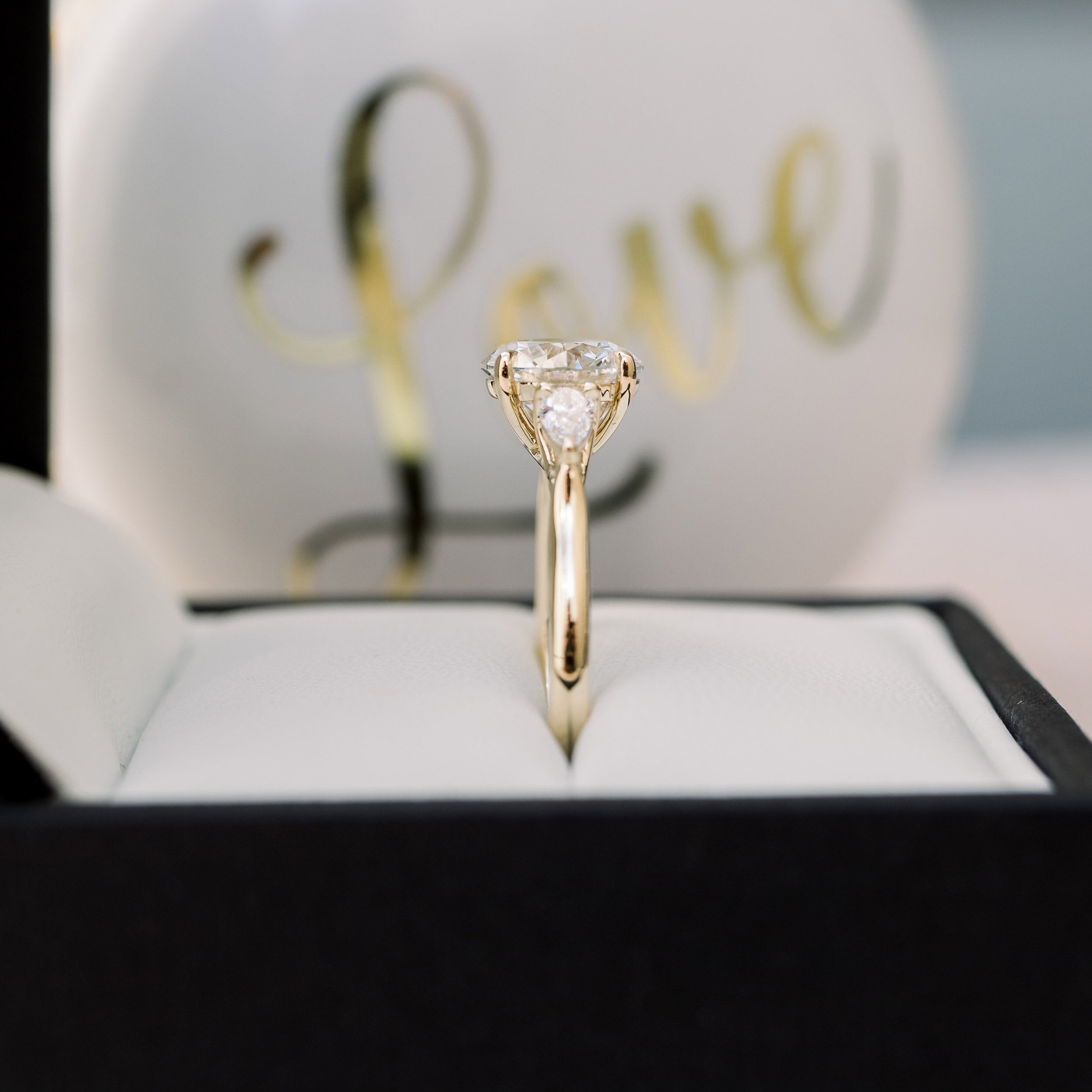 2.0 CT Round Cut Moissanite Three Stones Engagement Ring