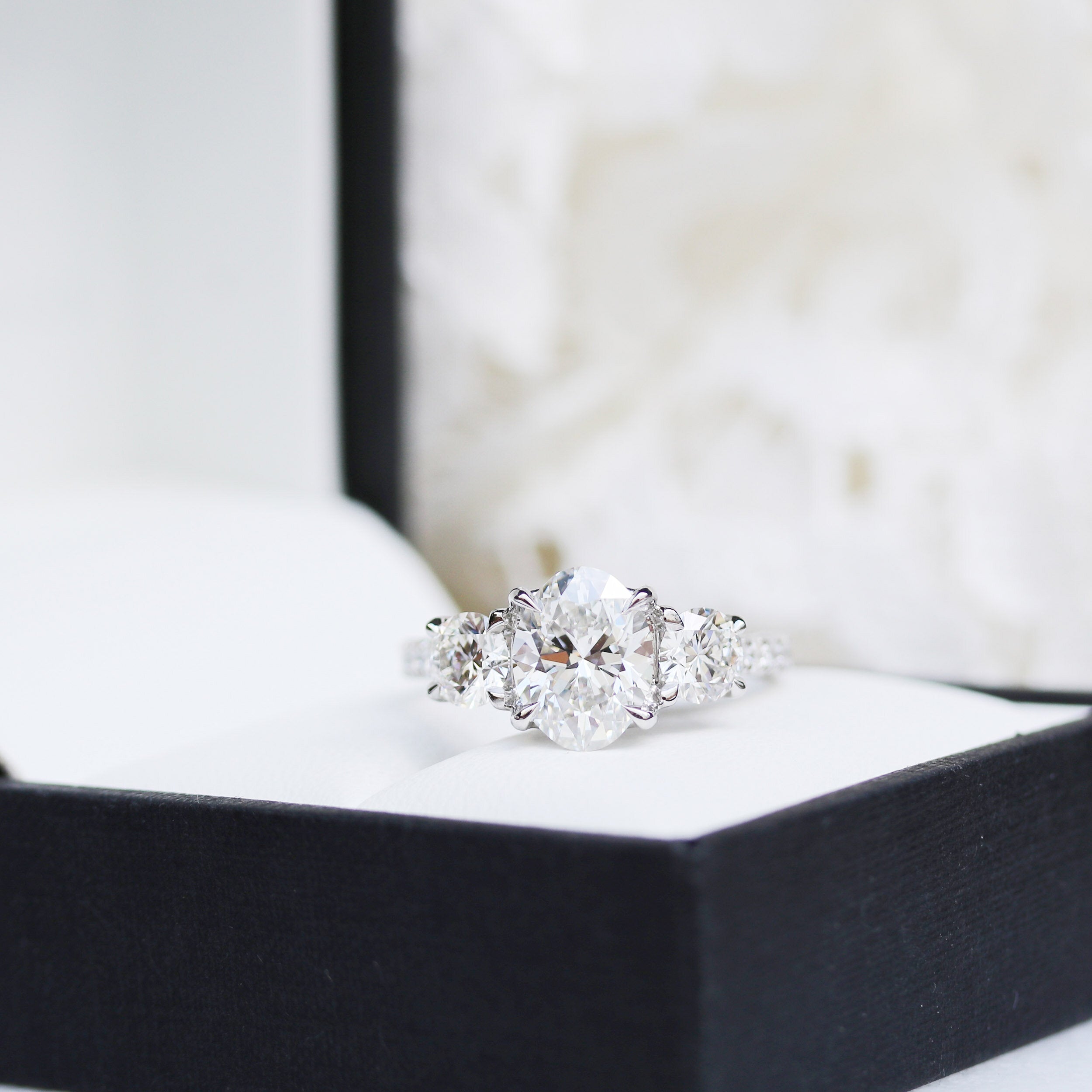2.0 CT Oval Cut Moissanite Three Stone Engagement Ring