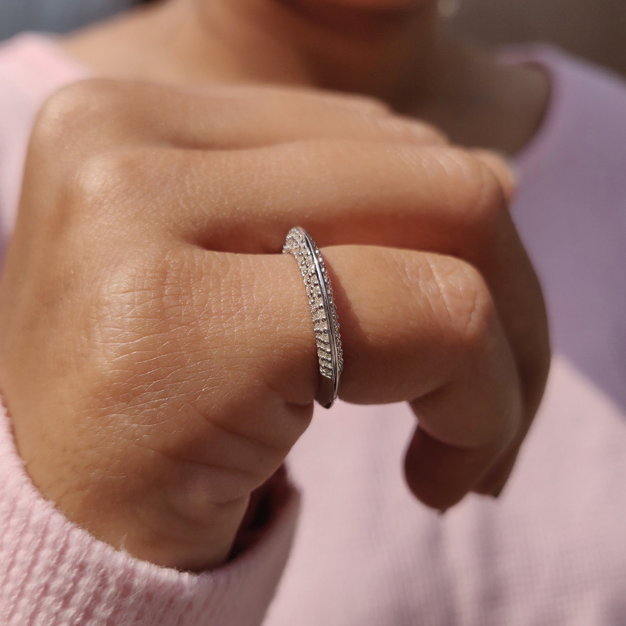 Round Cut Knife Edge Wedding Band Image secondaire du produit