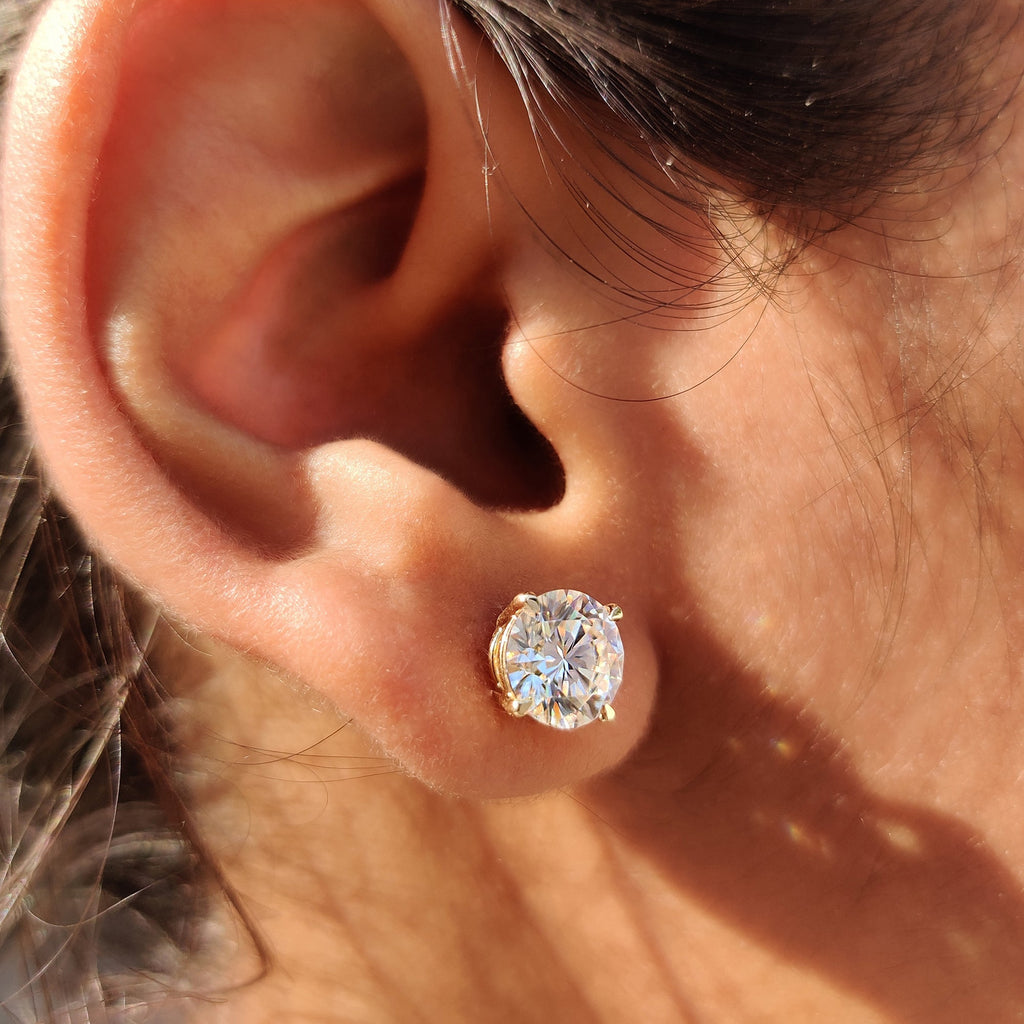 Round Cut Stud Earrings crafted in Moissanite with Screw Back