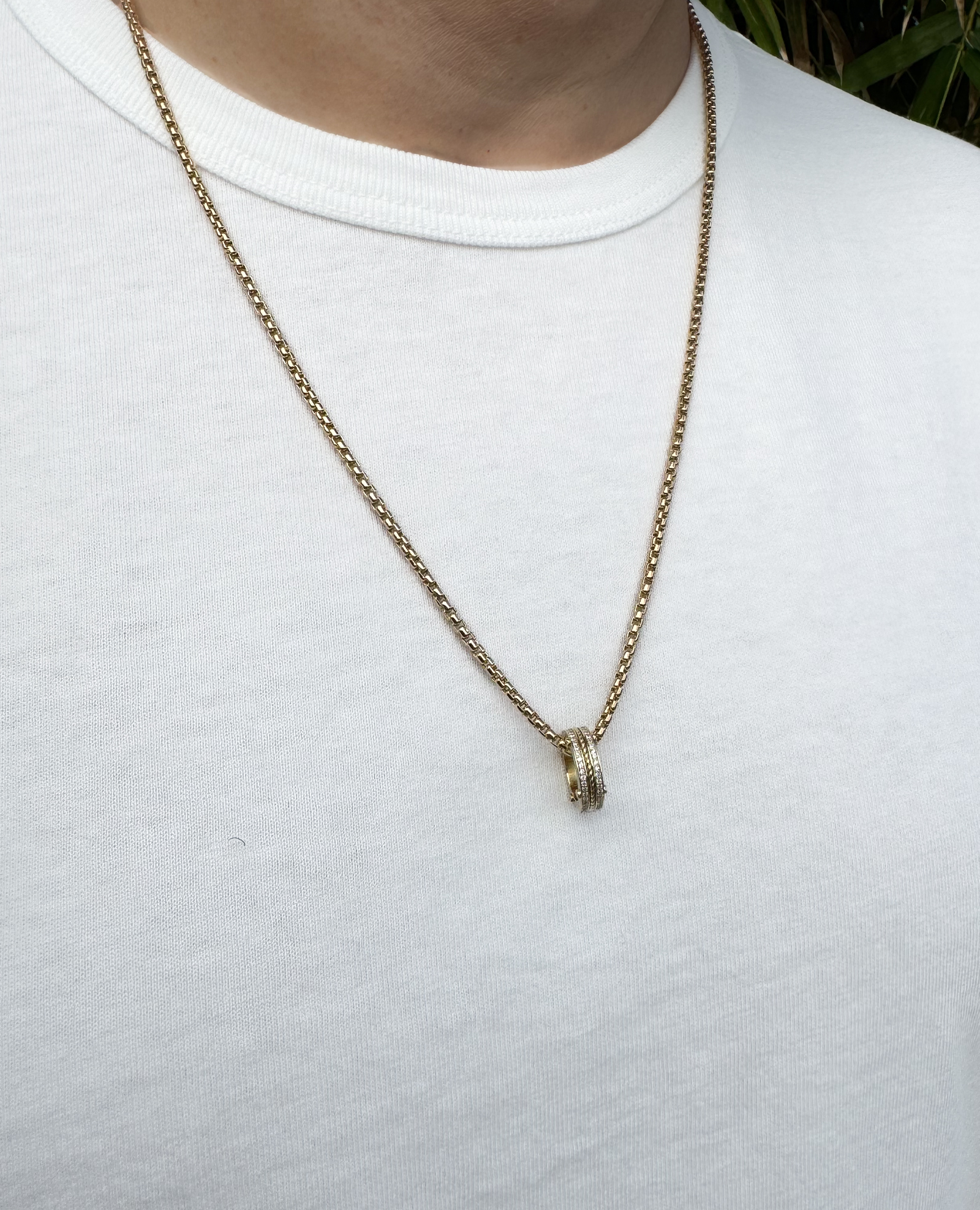 ROPES Circle Amulet Gold Pendant with 0.20ct Diamonds