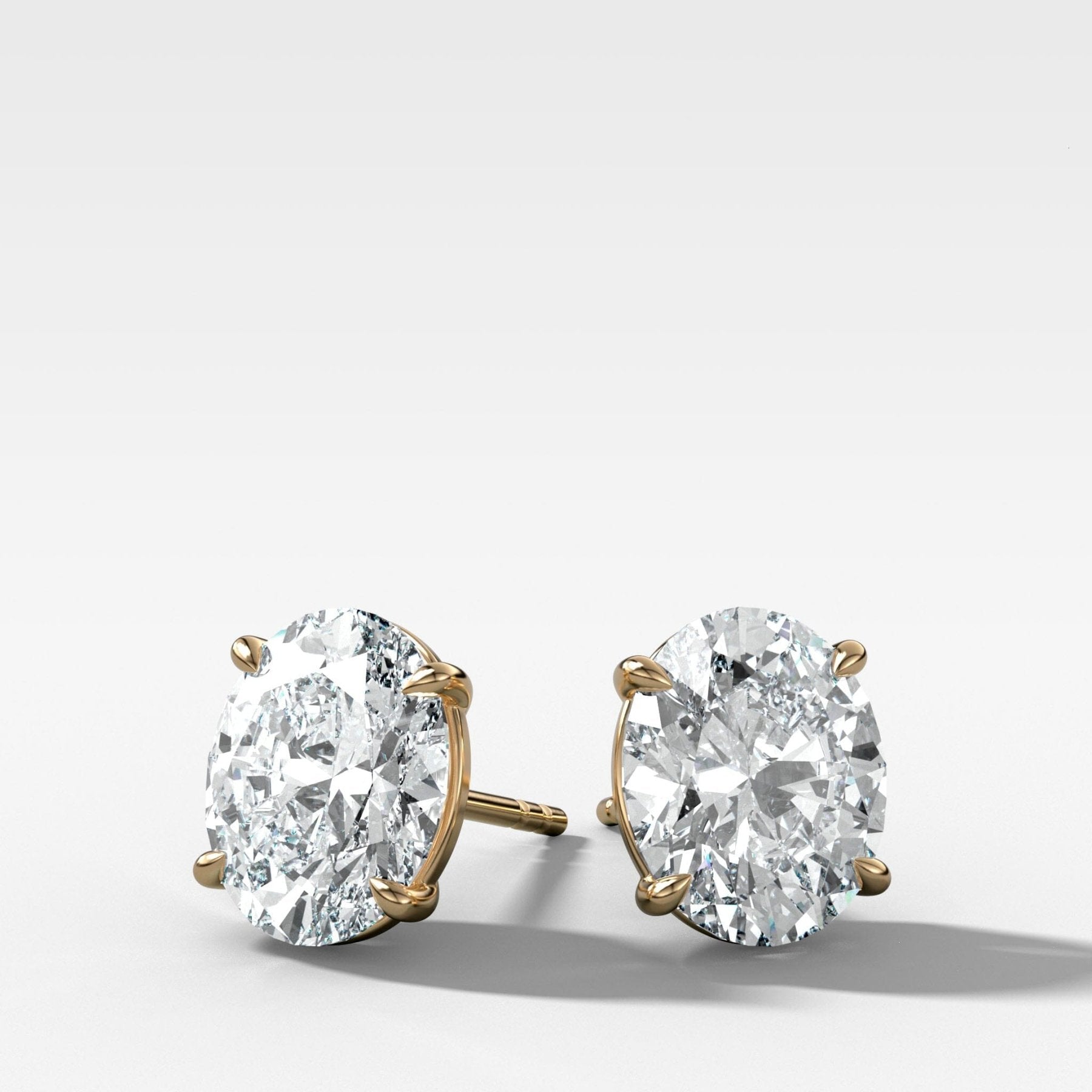 Oval Cut Single Point Prong Diamond Studs
