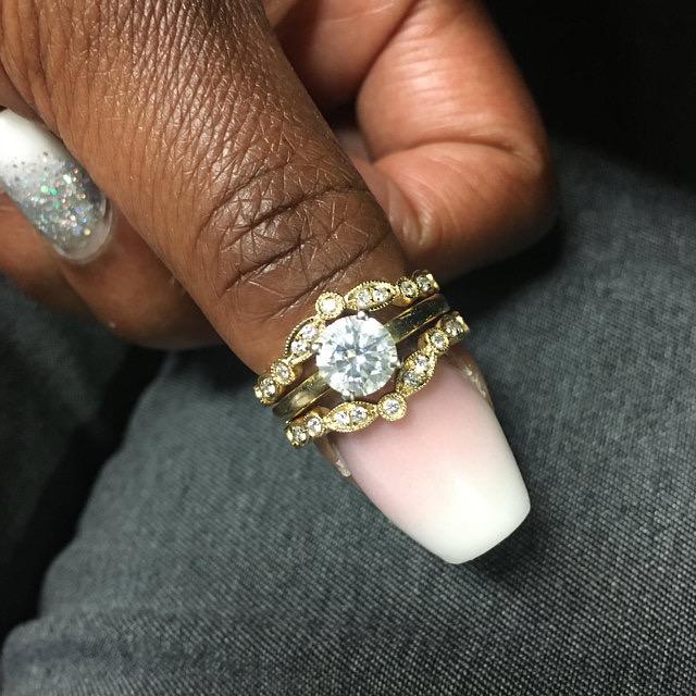 0.20CTW Round Brilliant Curved Vintage Style Moissanite Wedding Band