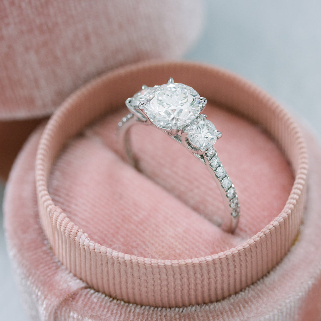 2.0 CT Round Moissanite Three Stone Setting Engagement Ring