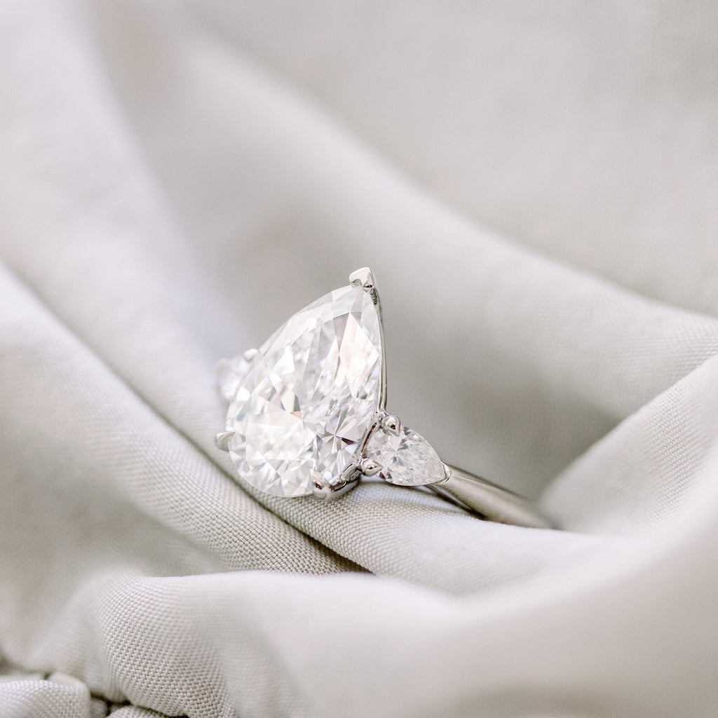 2.0 CT Pear Cut Moissanite Three Stone Engagement Ring