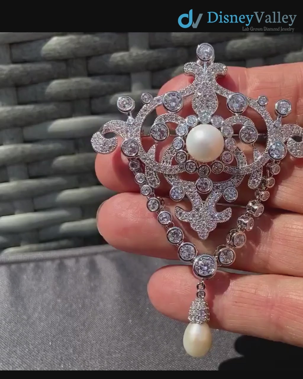Queen Queen Elizabeth 11 Victoria’s Golden Jubilee Brooch, Royal Brooch