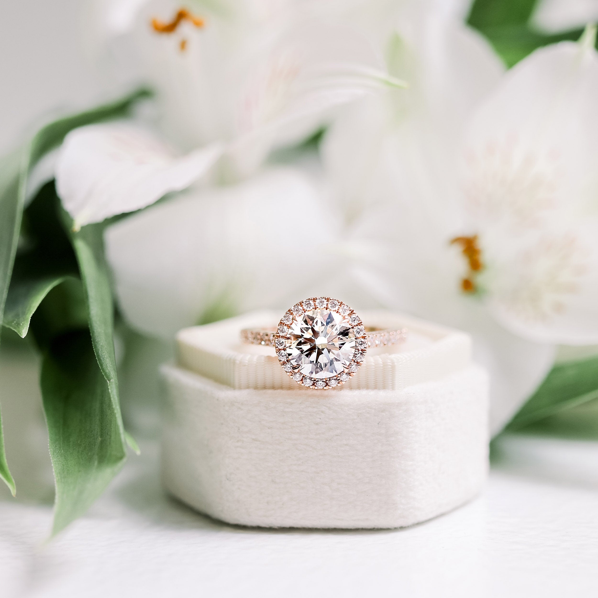 2.25 CT Round Brilliant Cut Moissanite Halo Setting Engagement Ring