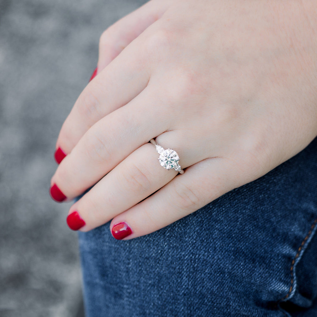 2.0 CT Round Cut Moissanite Three Stones Engagement Ring