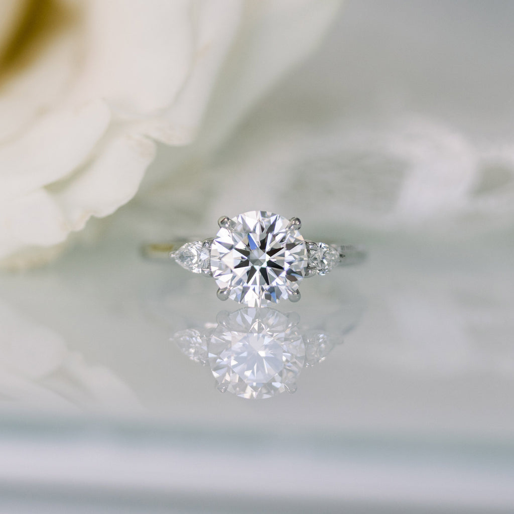 2.0 CT Round Cut Moissanite Three Stones Engagement Ring