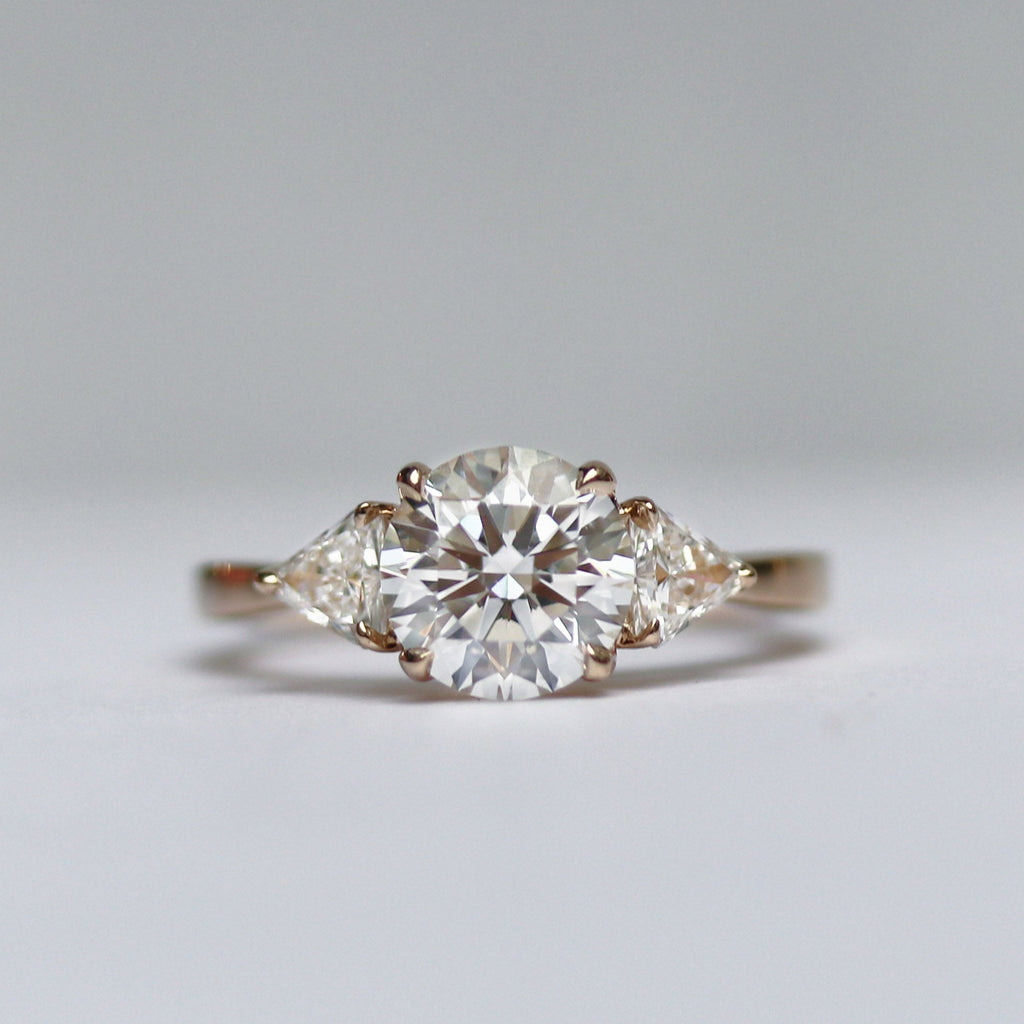 2.0CT Round Moissanite Three Stones Engagement Ring