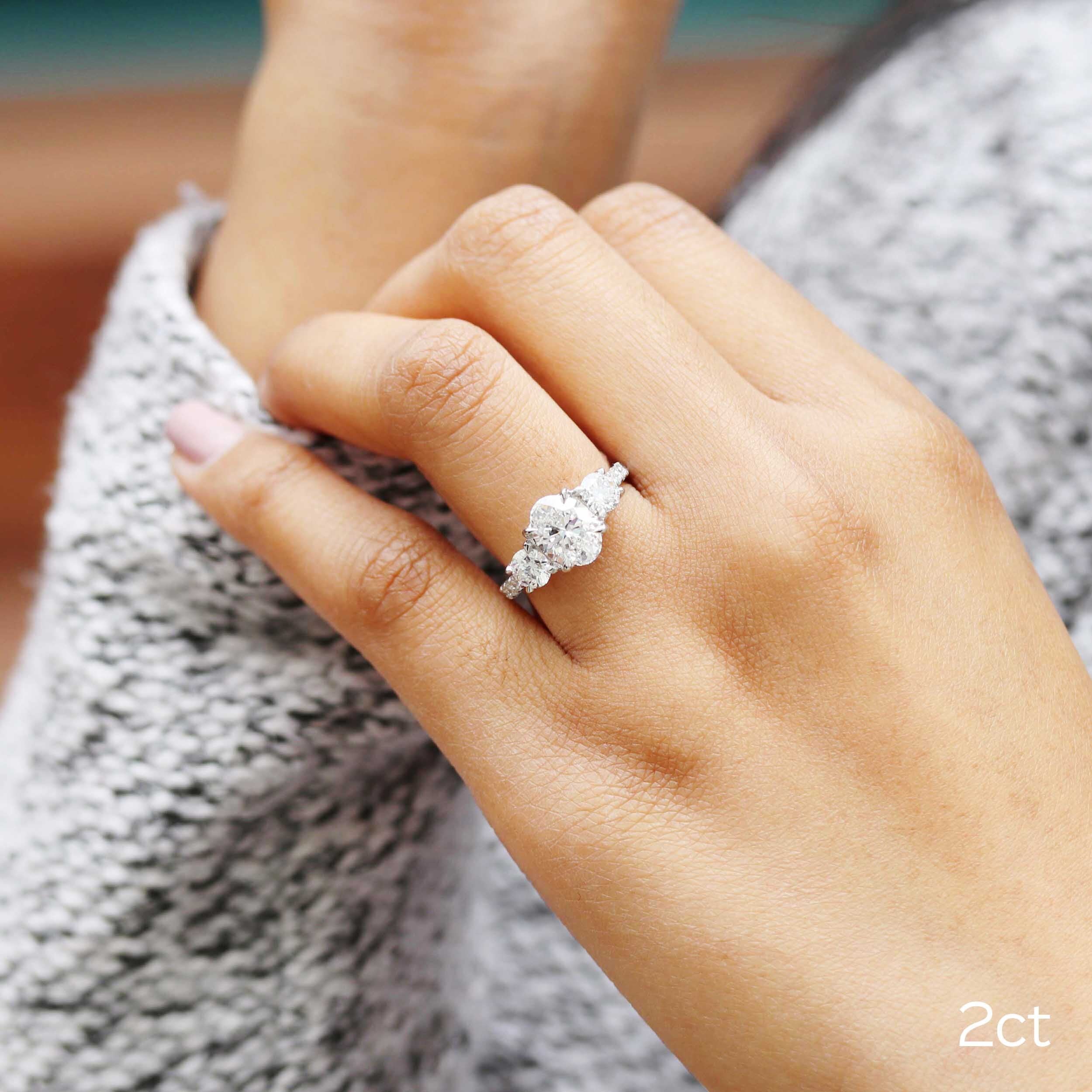 2.0 CT Oval Cut Moissanite Three Stone Engagement Ring